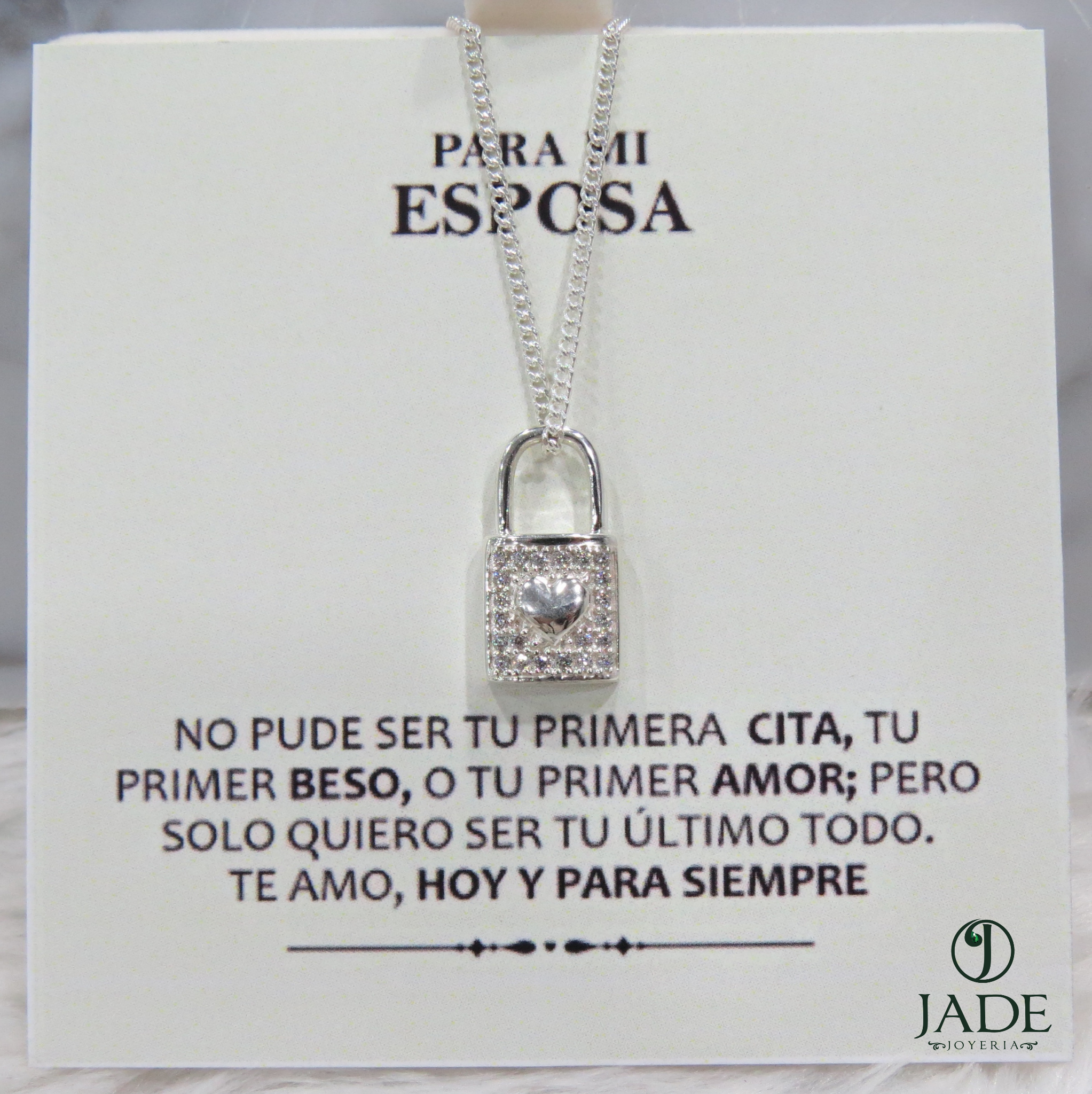 Dije de candado en plata ley