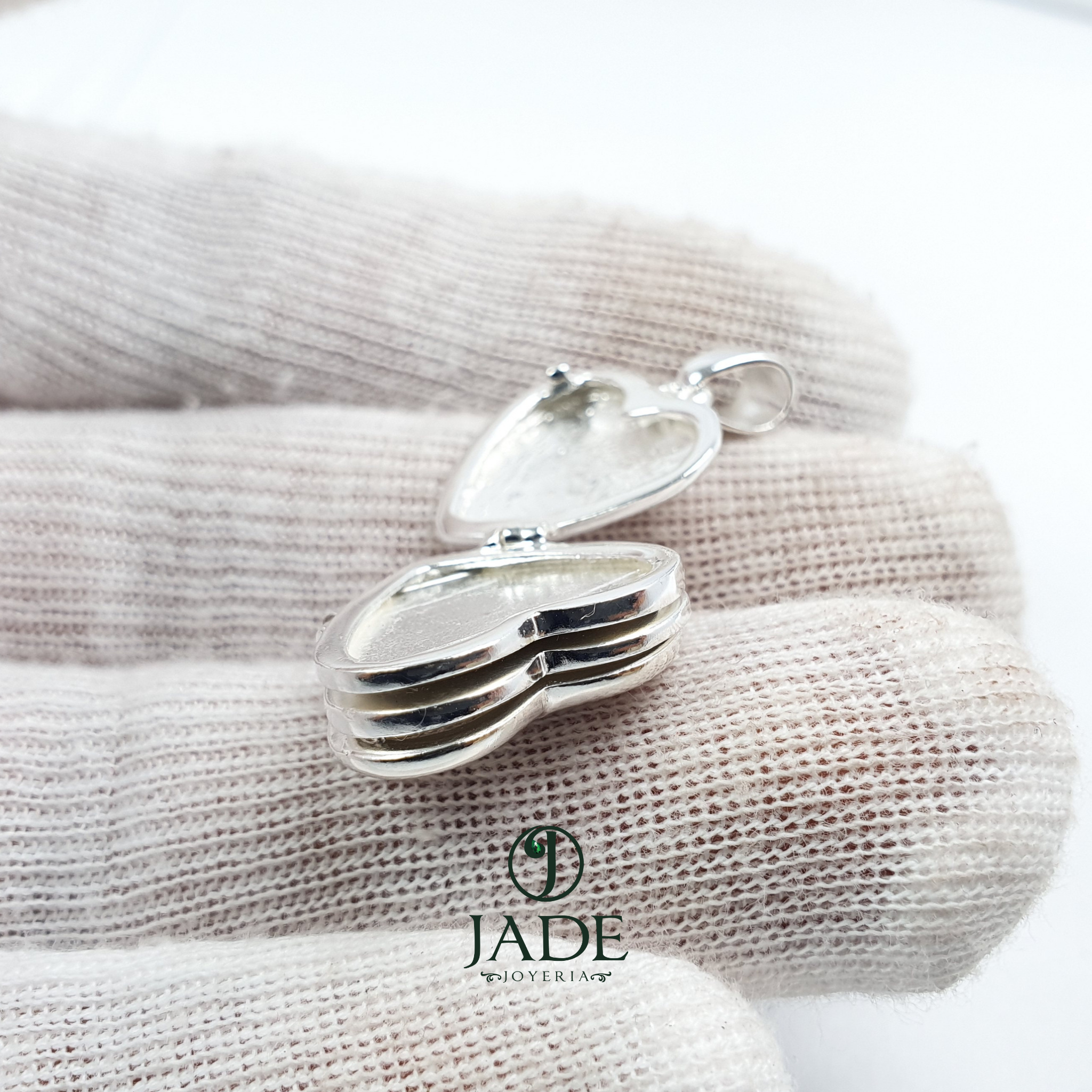 Relicario de corazón para 4 fotos en plata fina