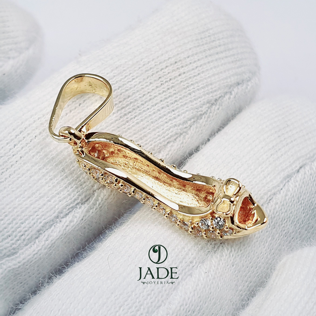 Dije de tacón de dama