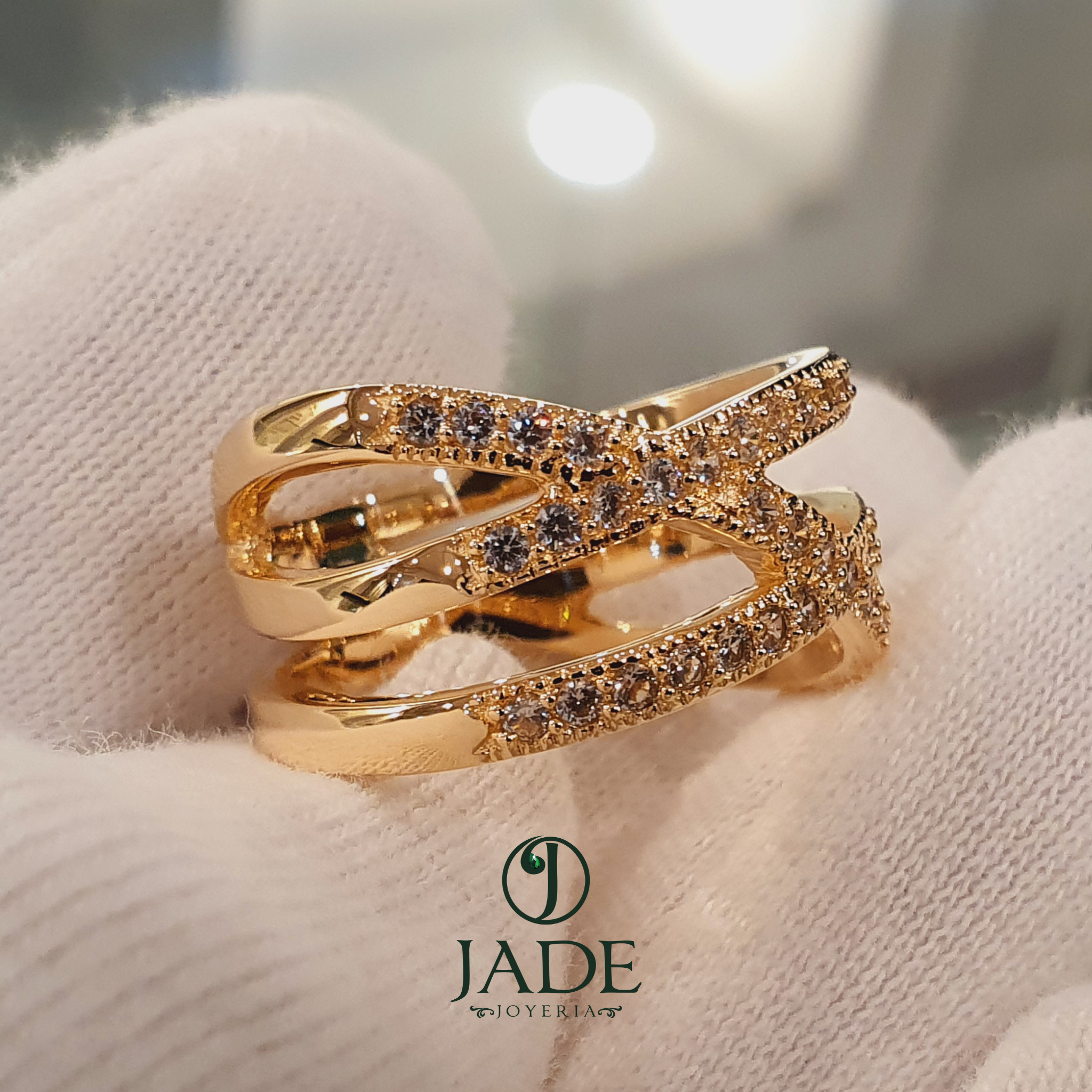 Anillo entrelazado