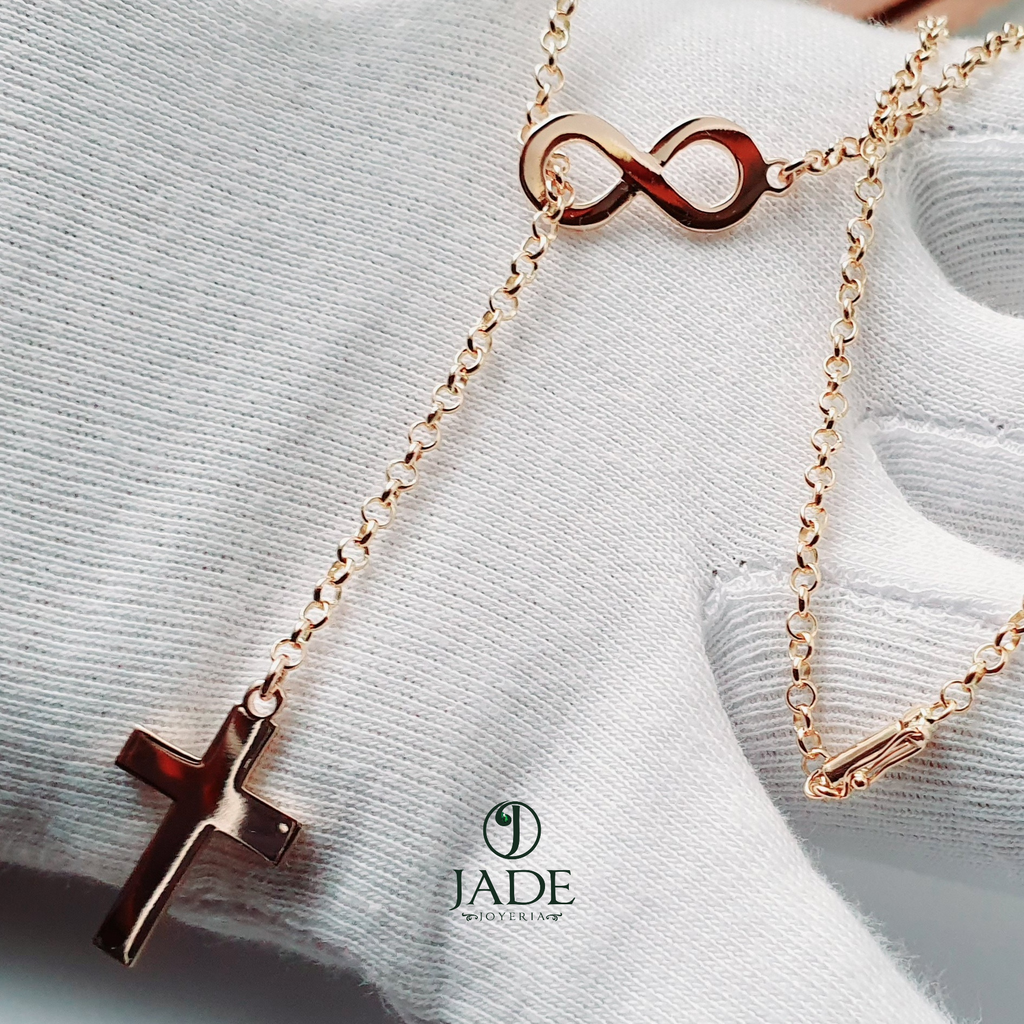 Cadena con infinito y cruz