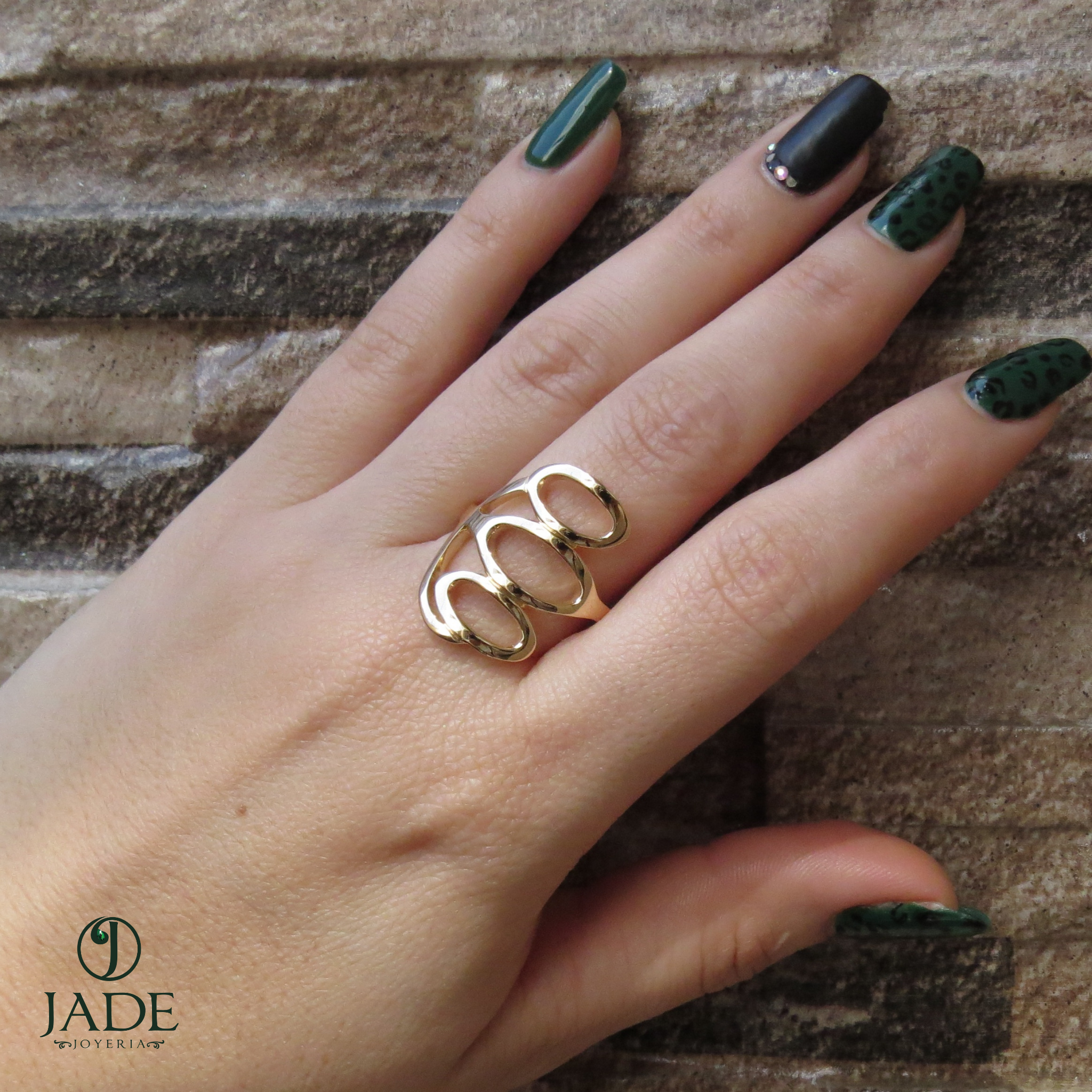 Anillo diseño de circulos