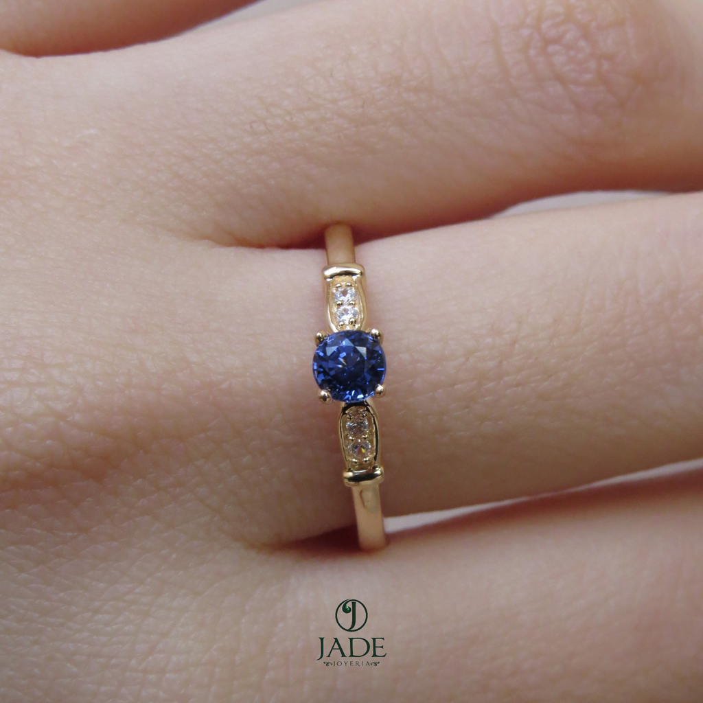 Anillo con Piedra azul