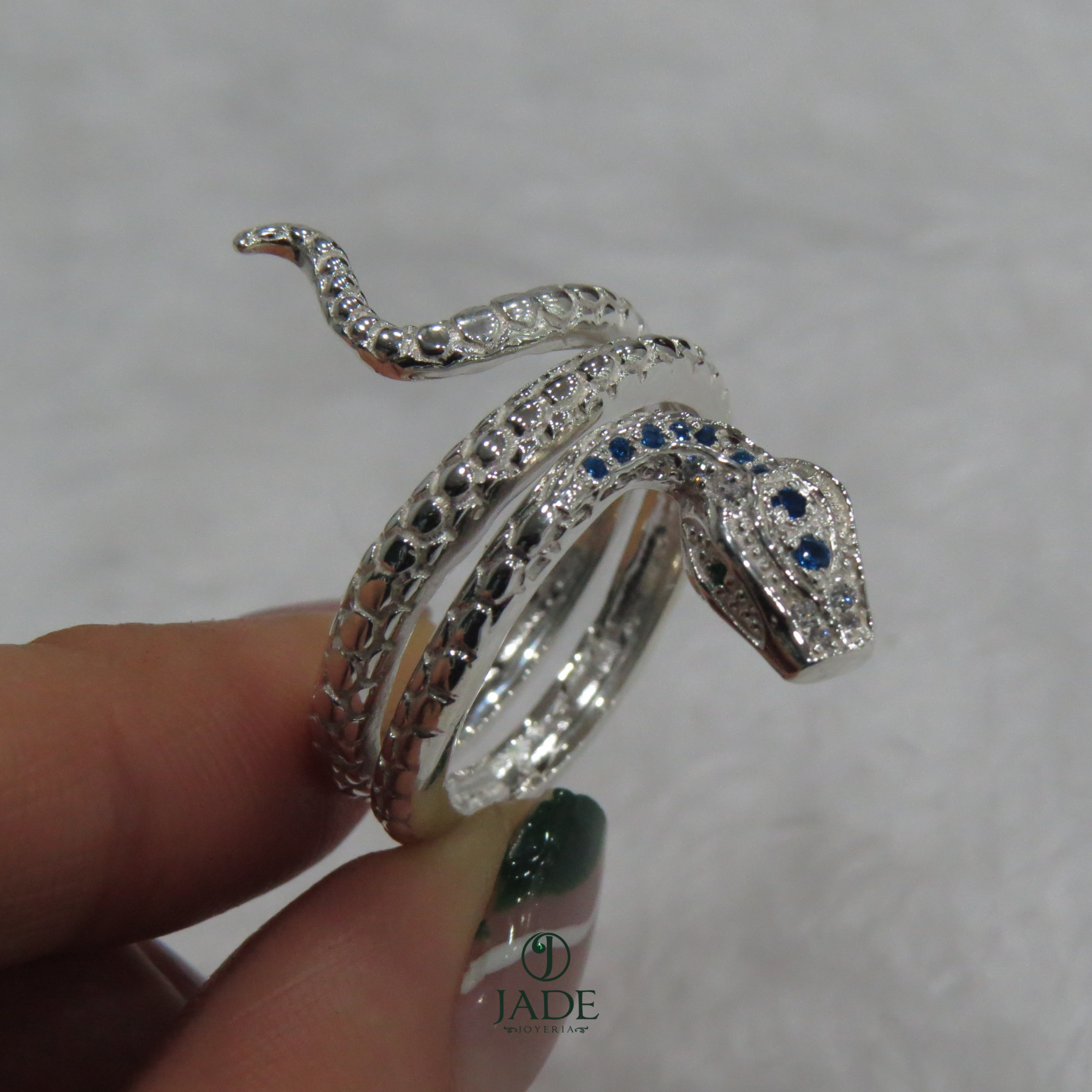 Anillo de serpiente en plata fina