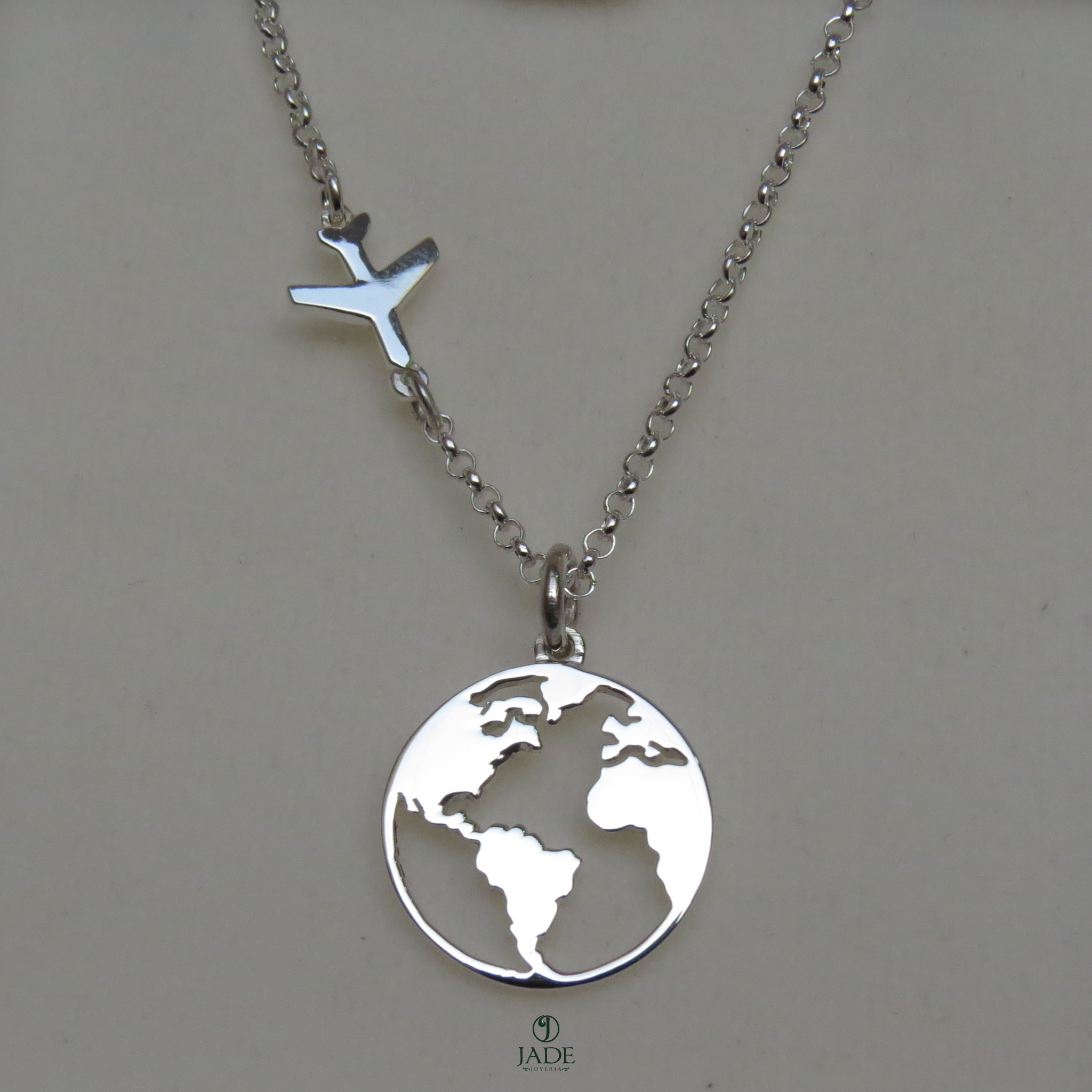 Collar vuelta al mundo en plata fina