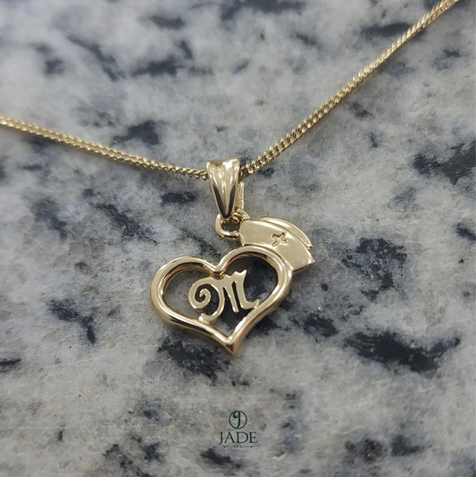 Collar con dije de corazón de enfermera en oro de 18k