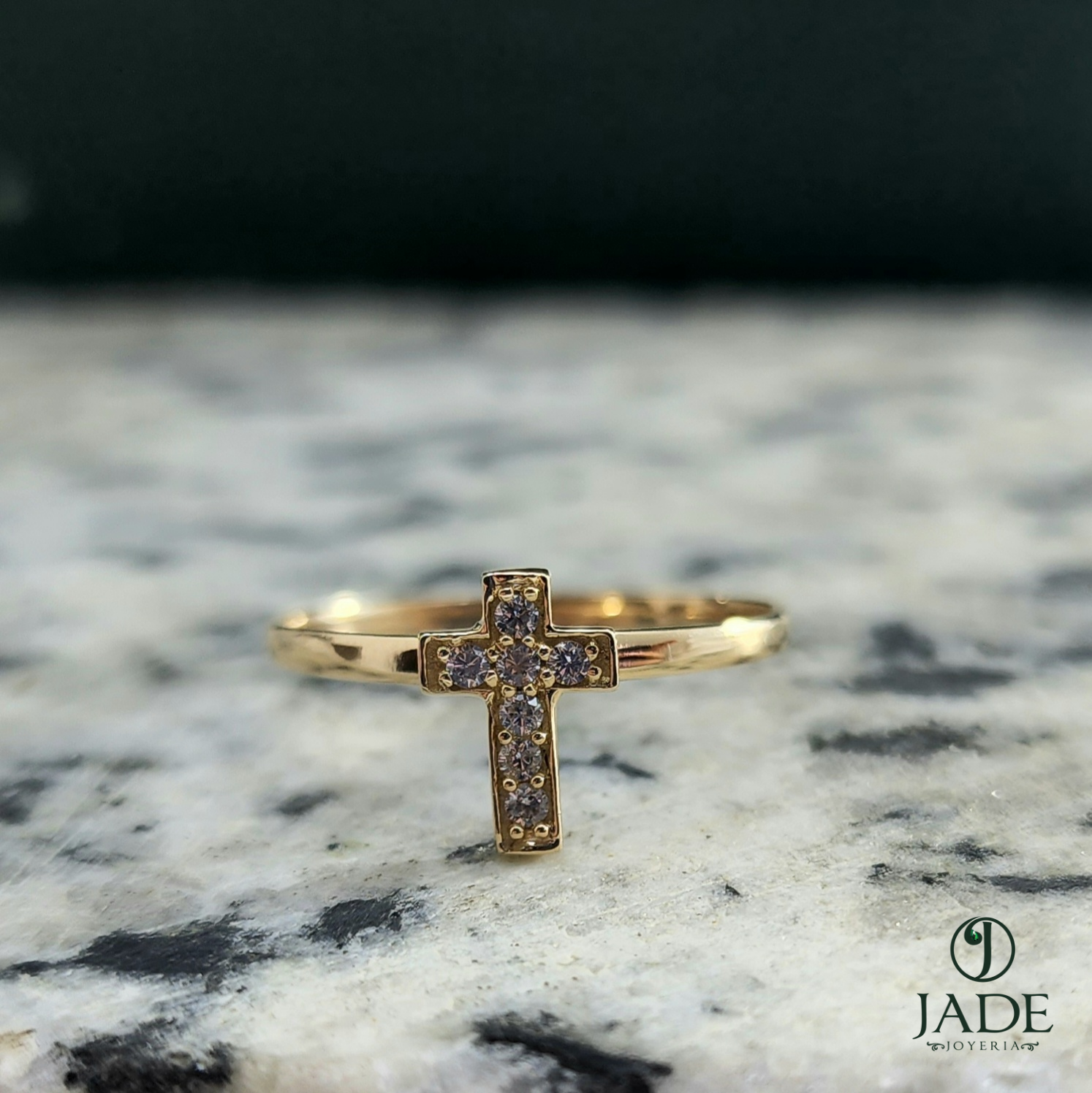 Anillo Cruz de piedras