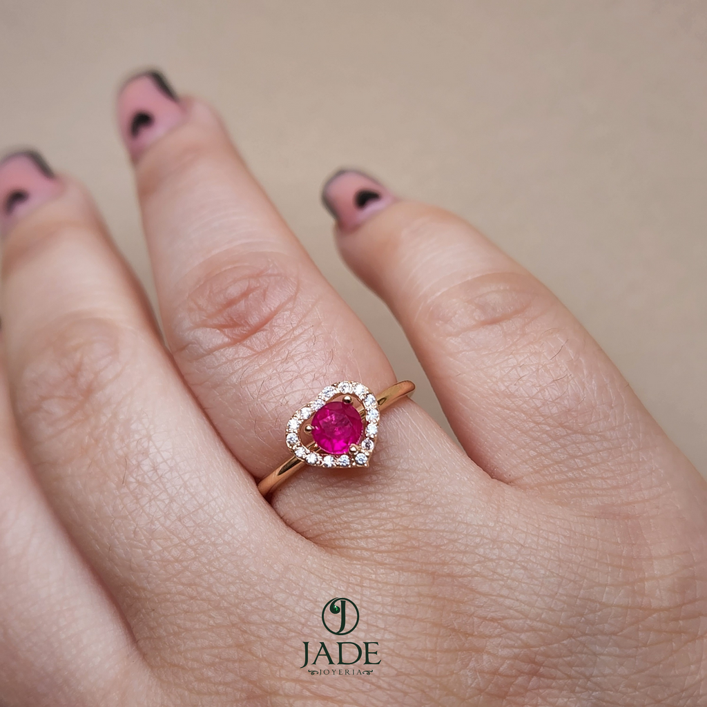 Anillo Corazón de Rubí