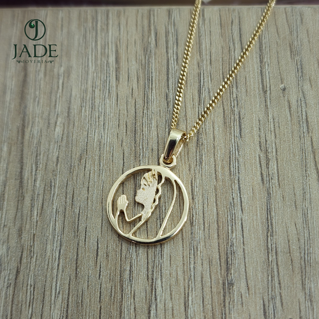 Collar con dije de virgen