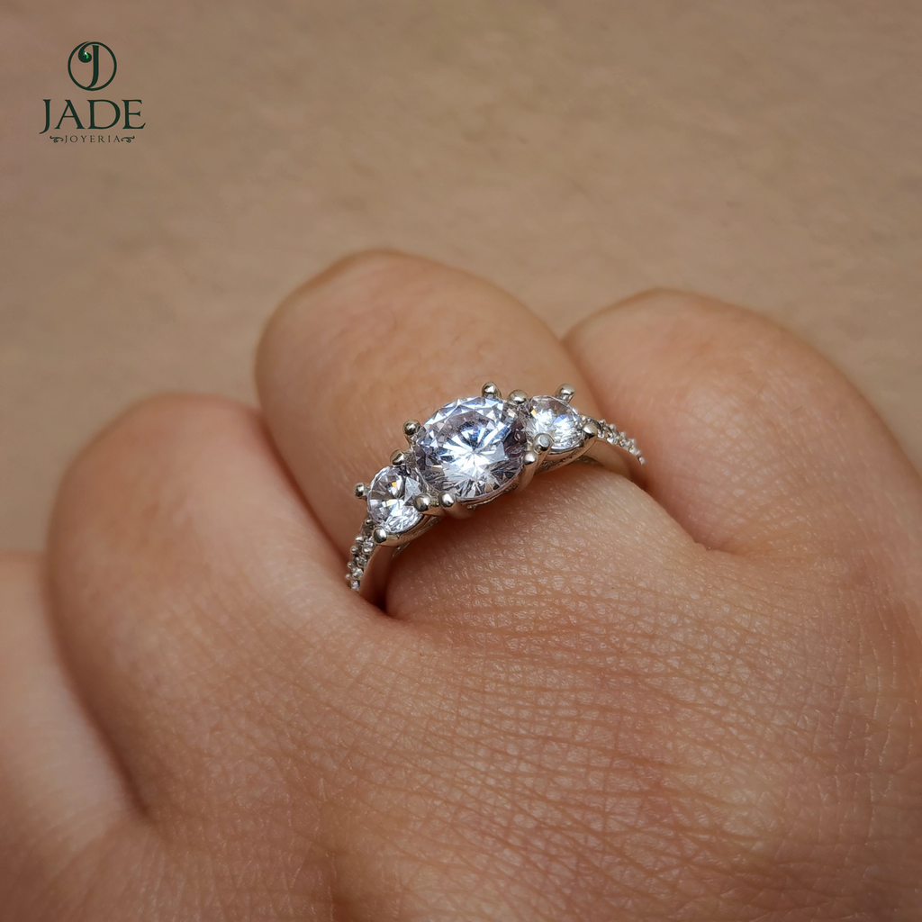 Anillo 3 piedras de Amor en plata fina