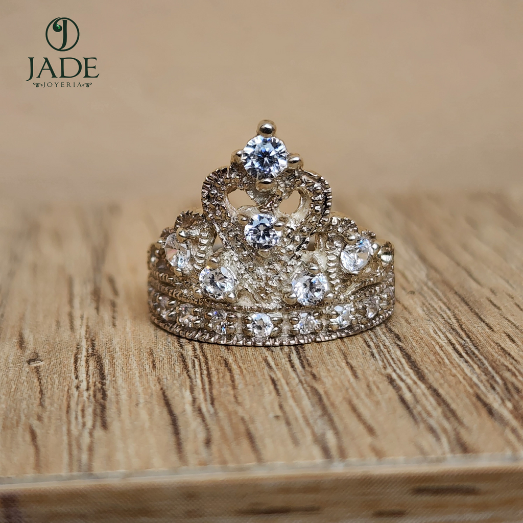 Anillo de corona magnifica en plata fina