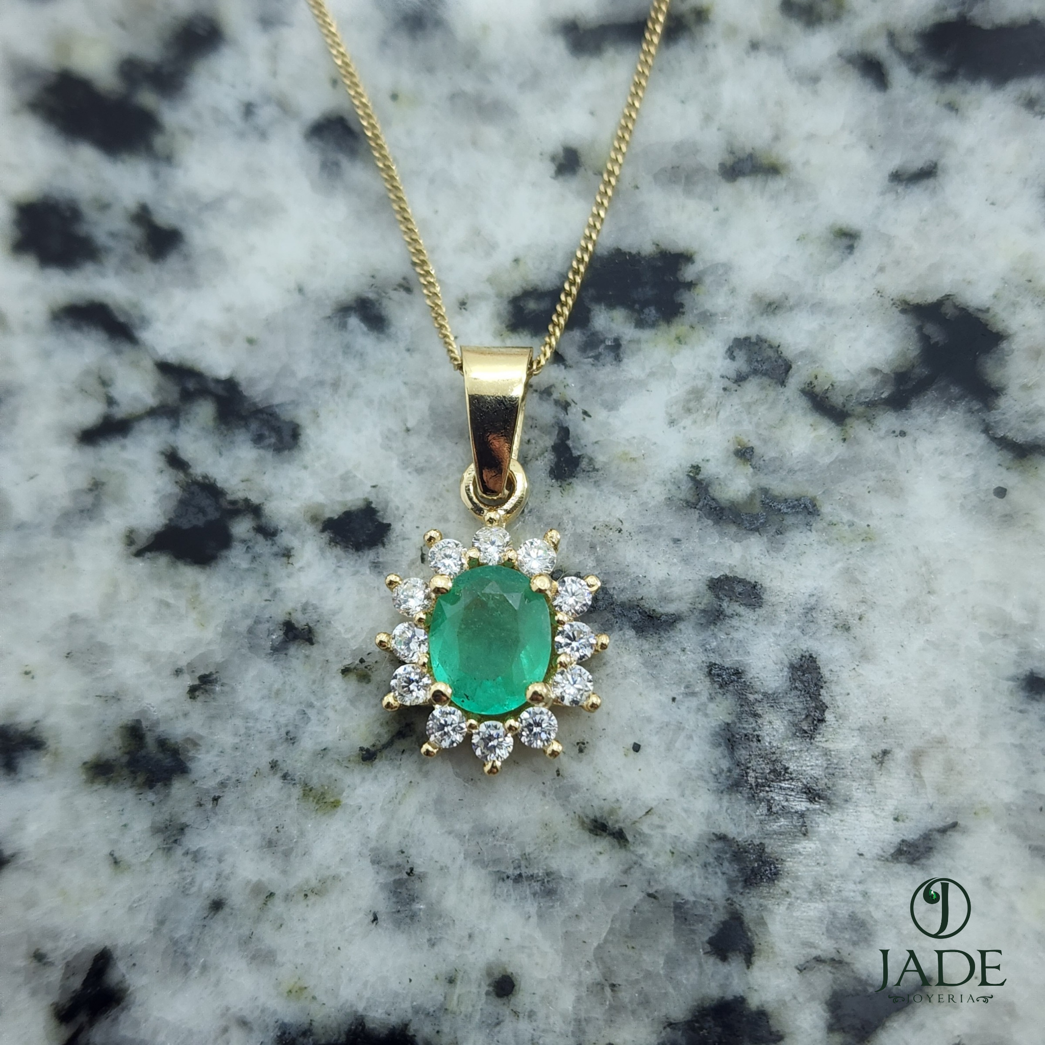 Collar Esmeralda