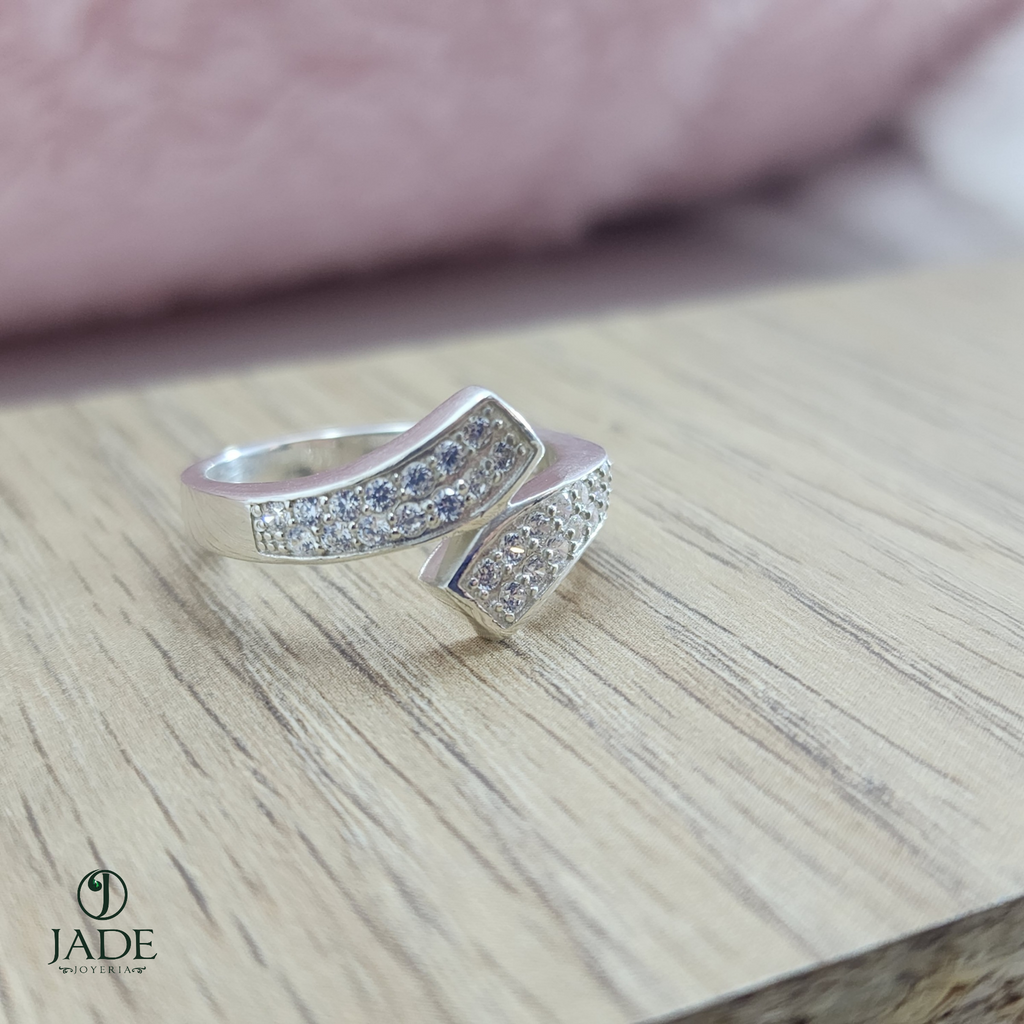 Anillo Entre lazos de Amor en plata fina