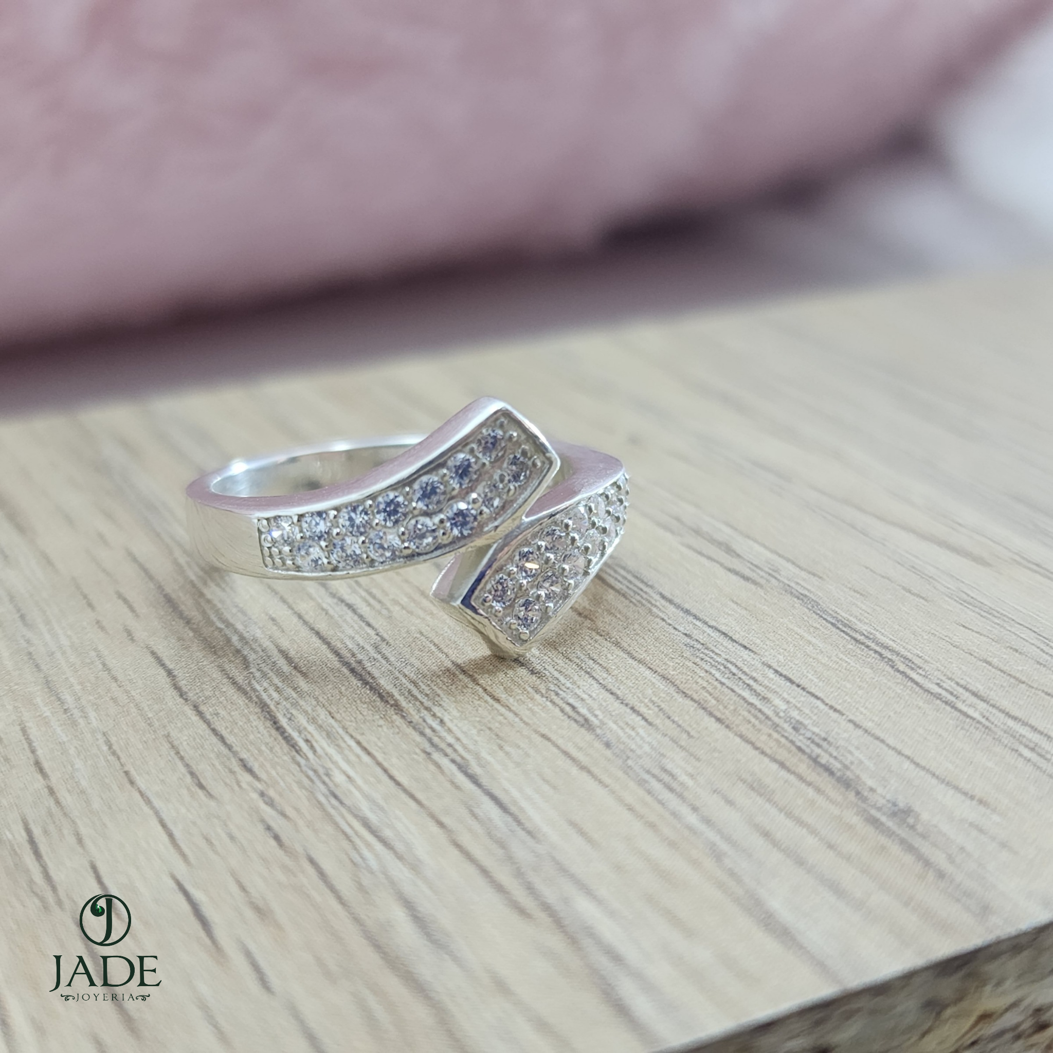Anillo Entre lazos de Amor en plata fina