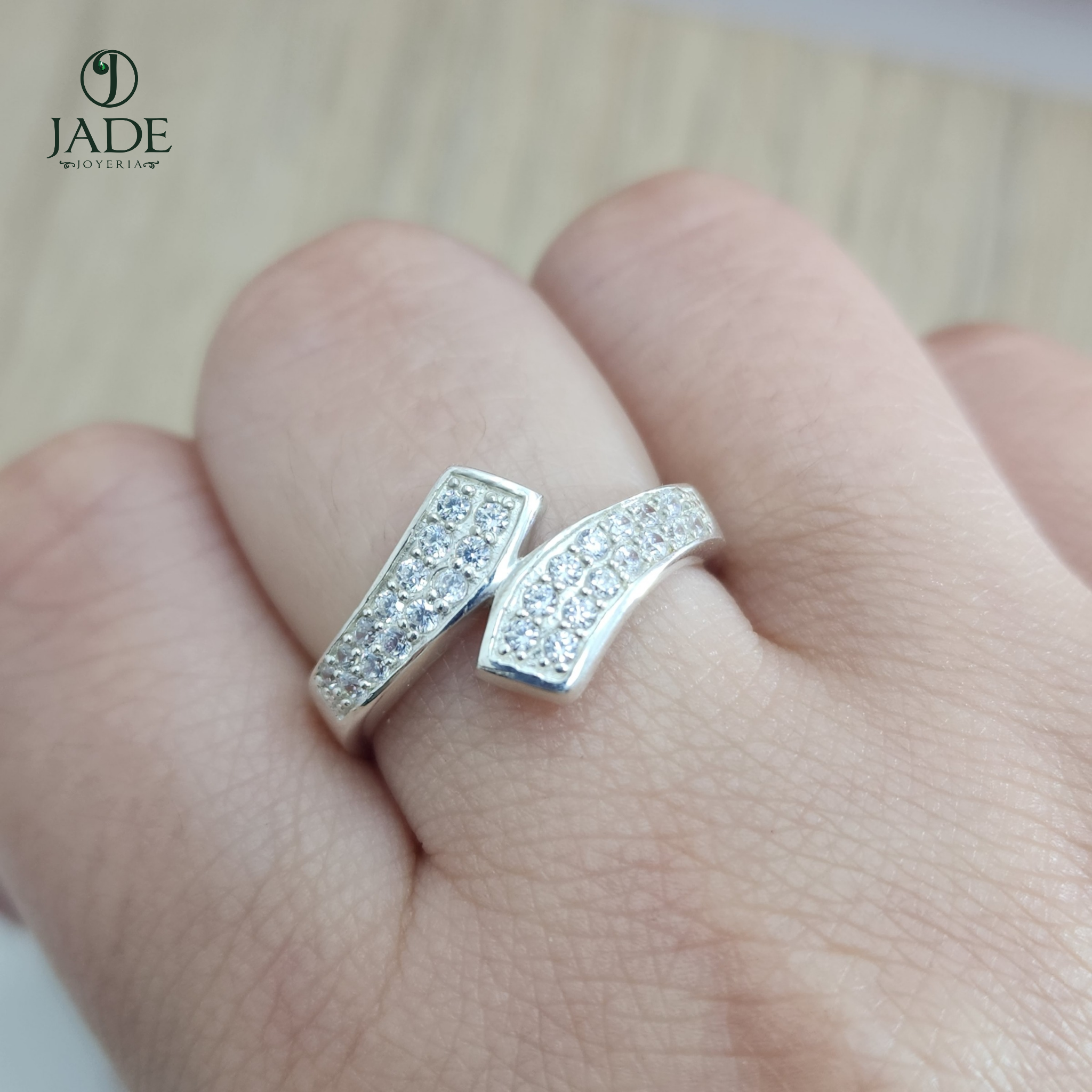 Anillo Entre lazos de Amor en plata fina