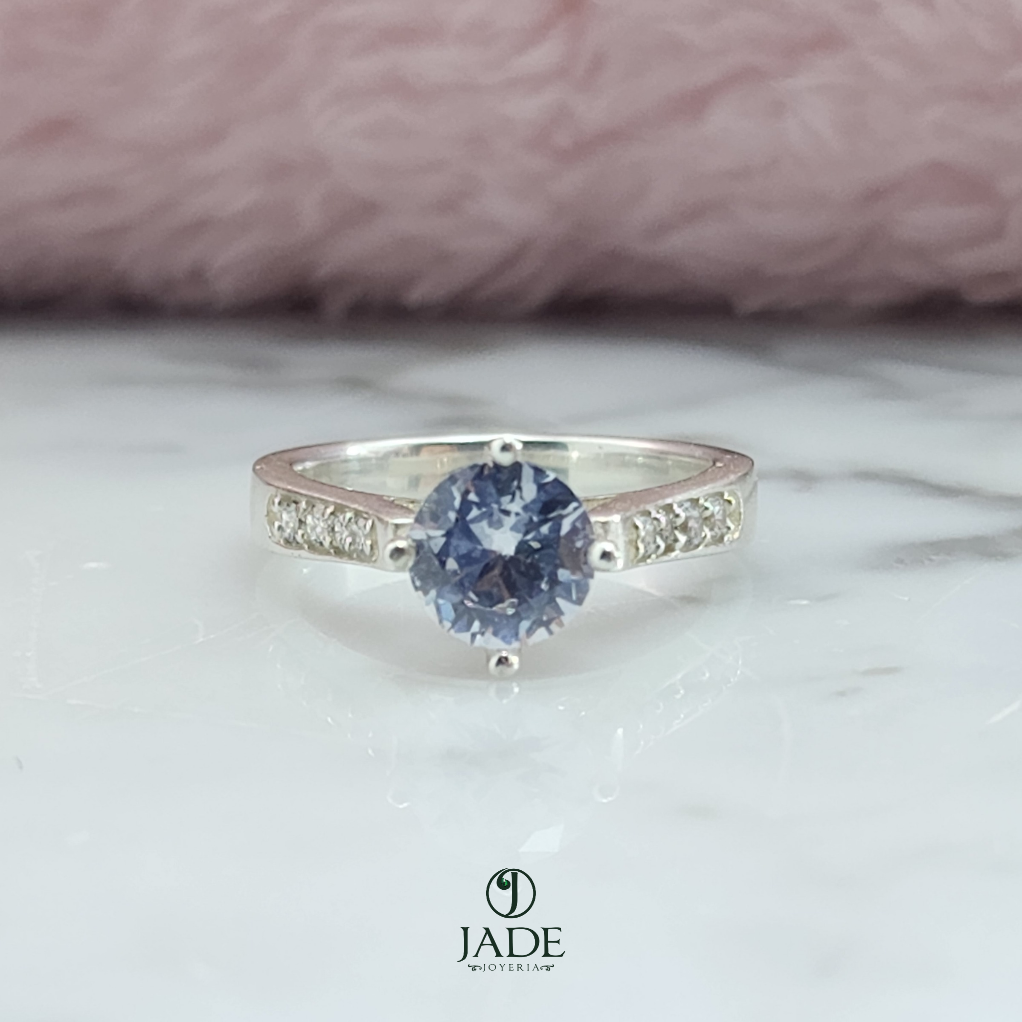 Anillo Amor Sagrado en plata fina