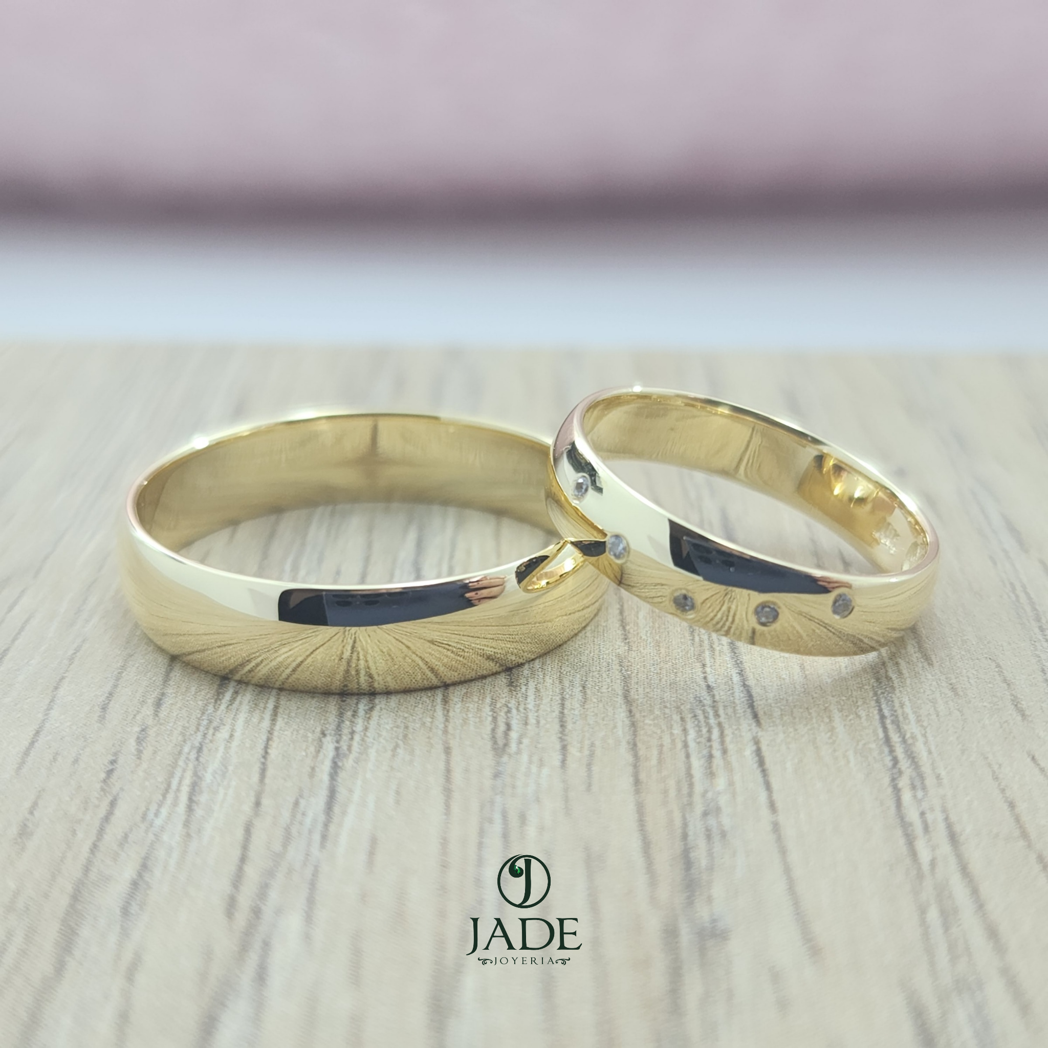 Aros de matrimonio Geminis en oro de 18k