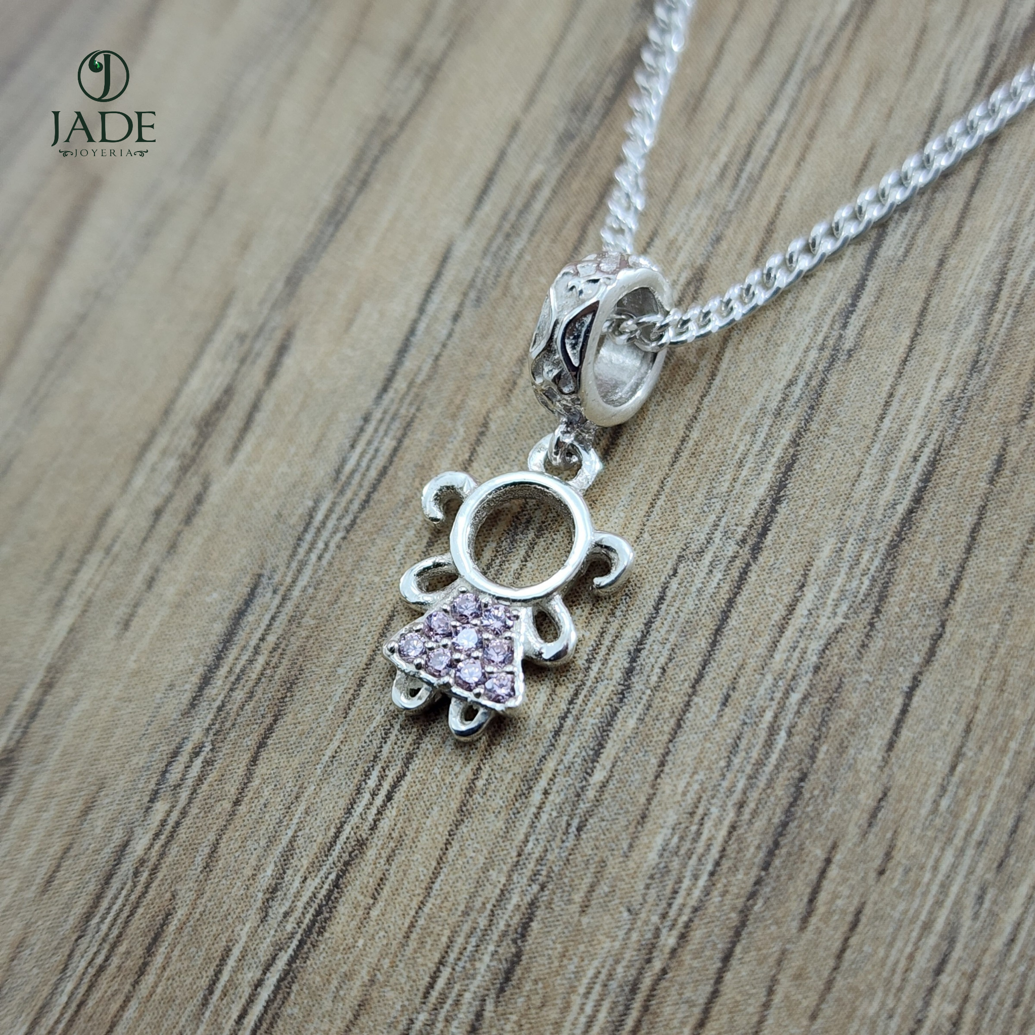 Dije de Niña En Plata Fina