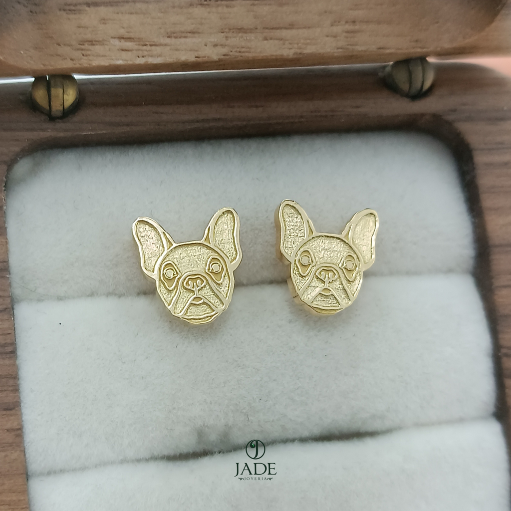 Aretes de perro en oro