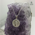 Dije de virgen en plata fina