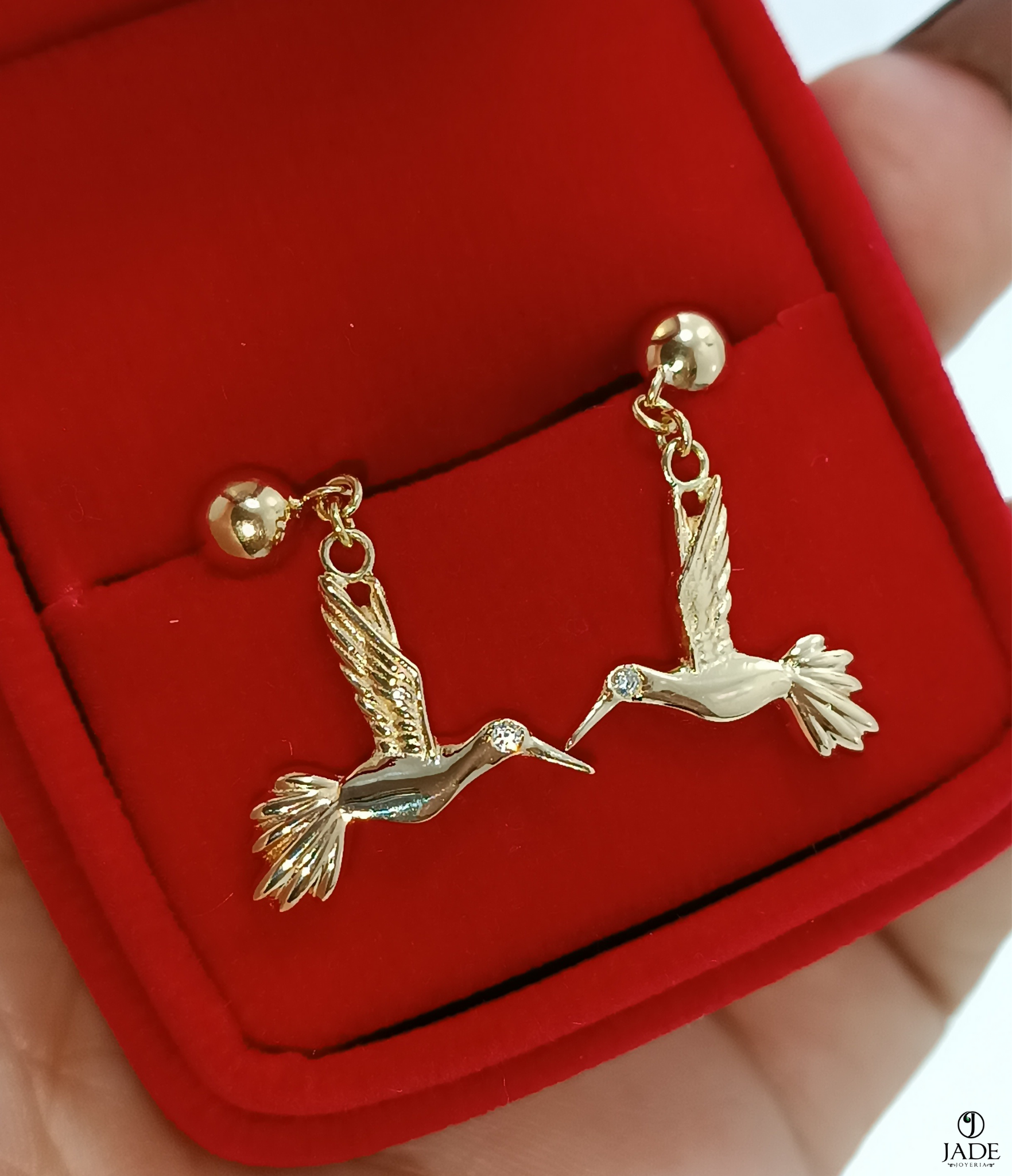 Aretes colgantes de colibrí