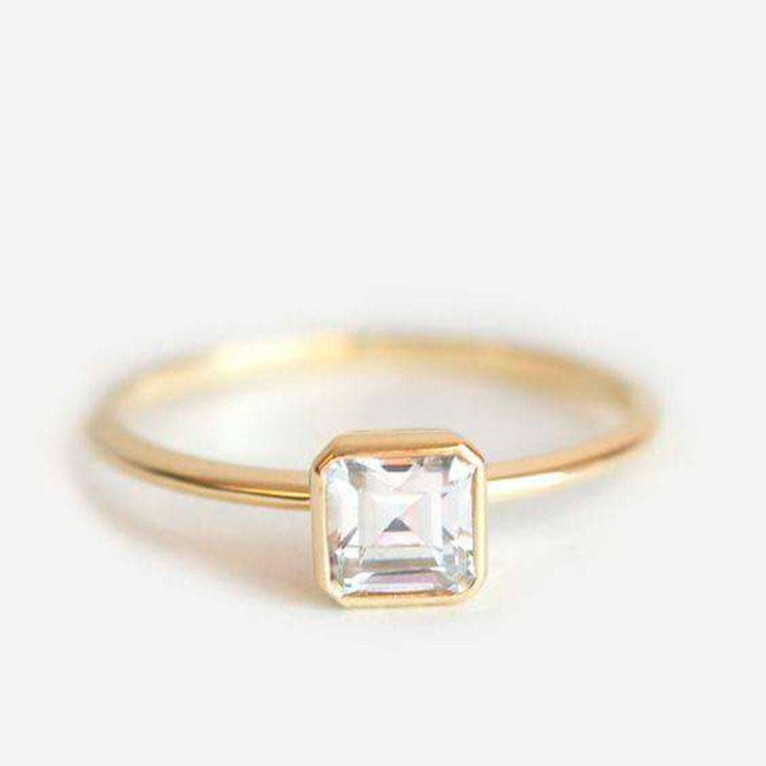 Anillo Minimalista piedra Cuadrada