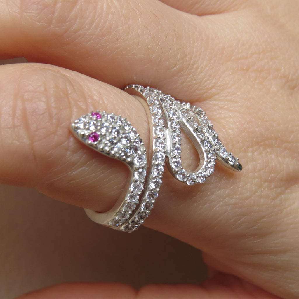 Anillo de serpiente full piedras en plata fina