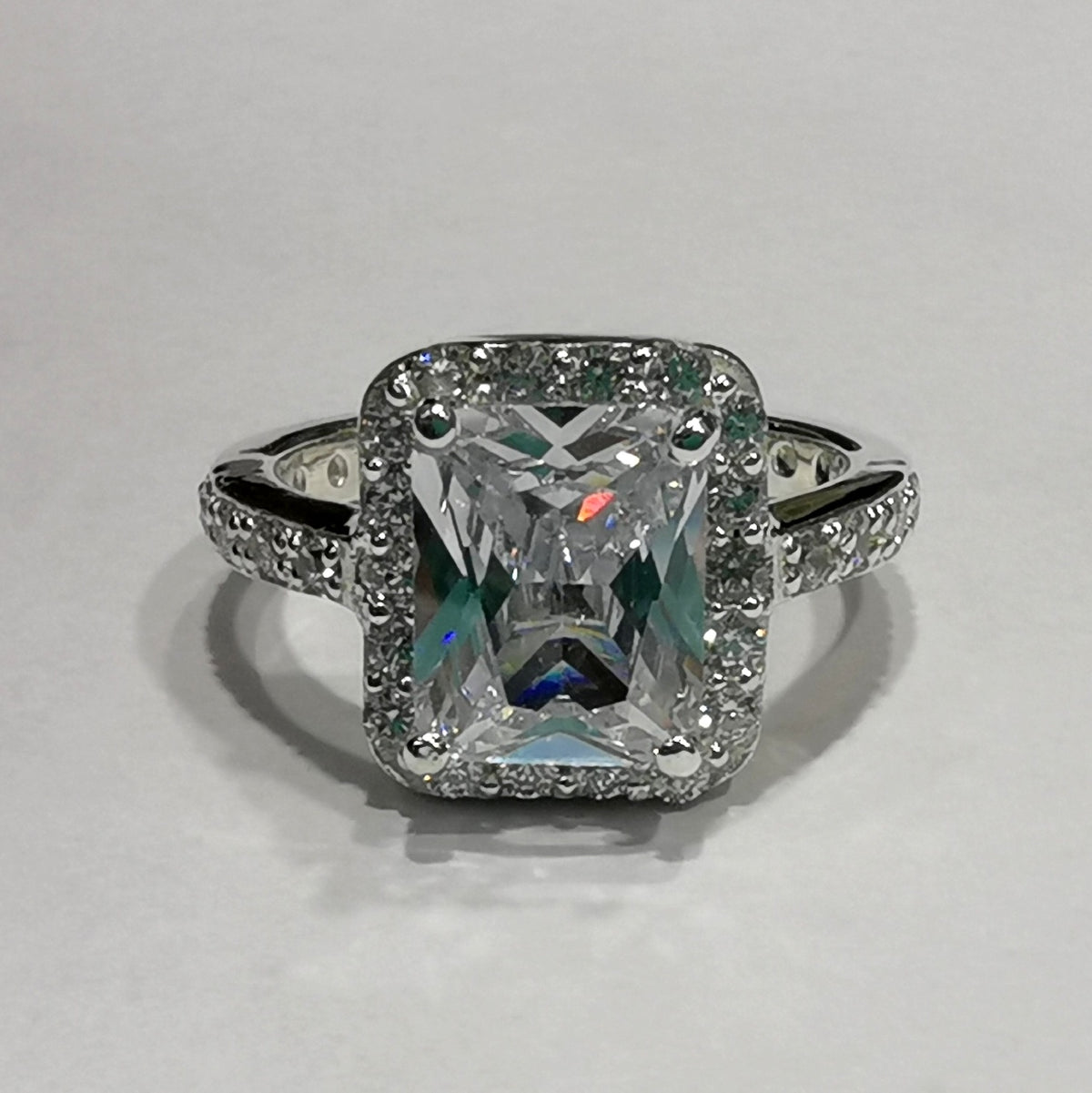 Anillo Julia de Compromiso en Plata