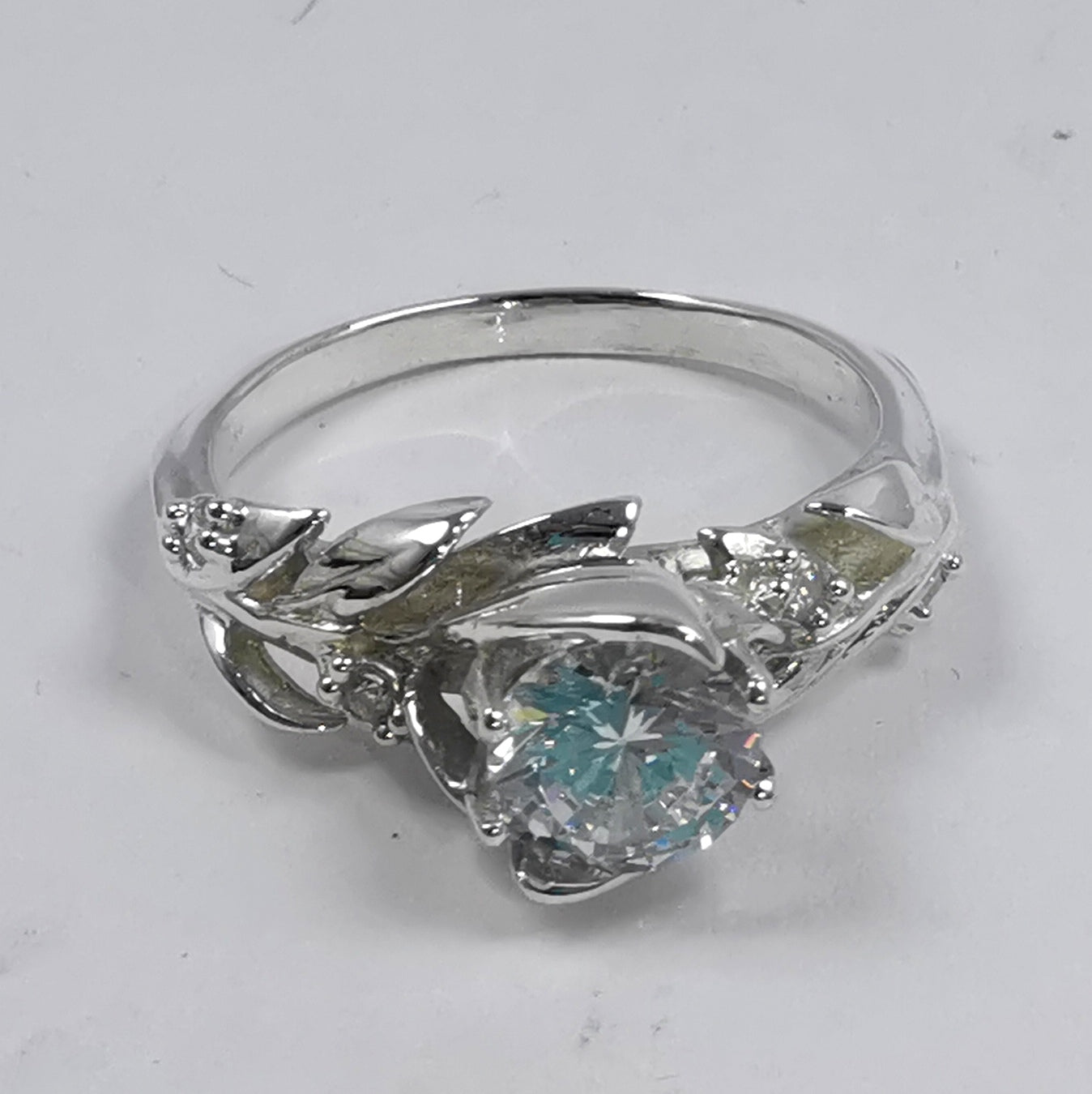 Anillo forma de rosa de Compromiso en plata ley