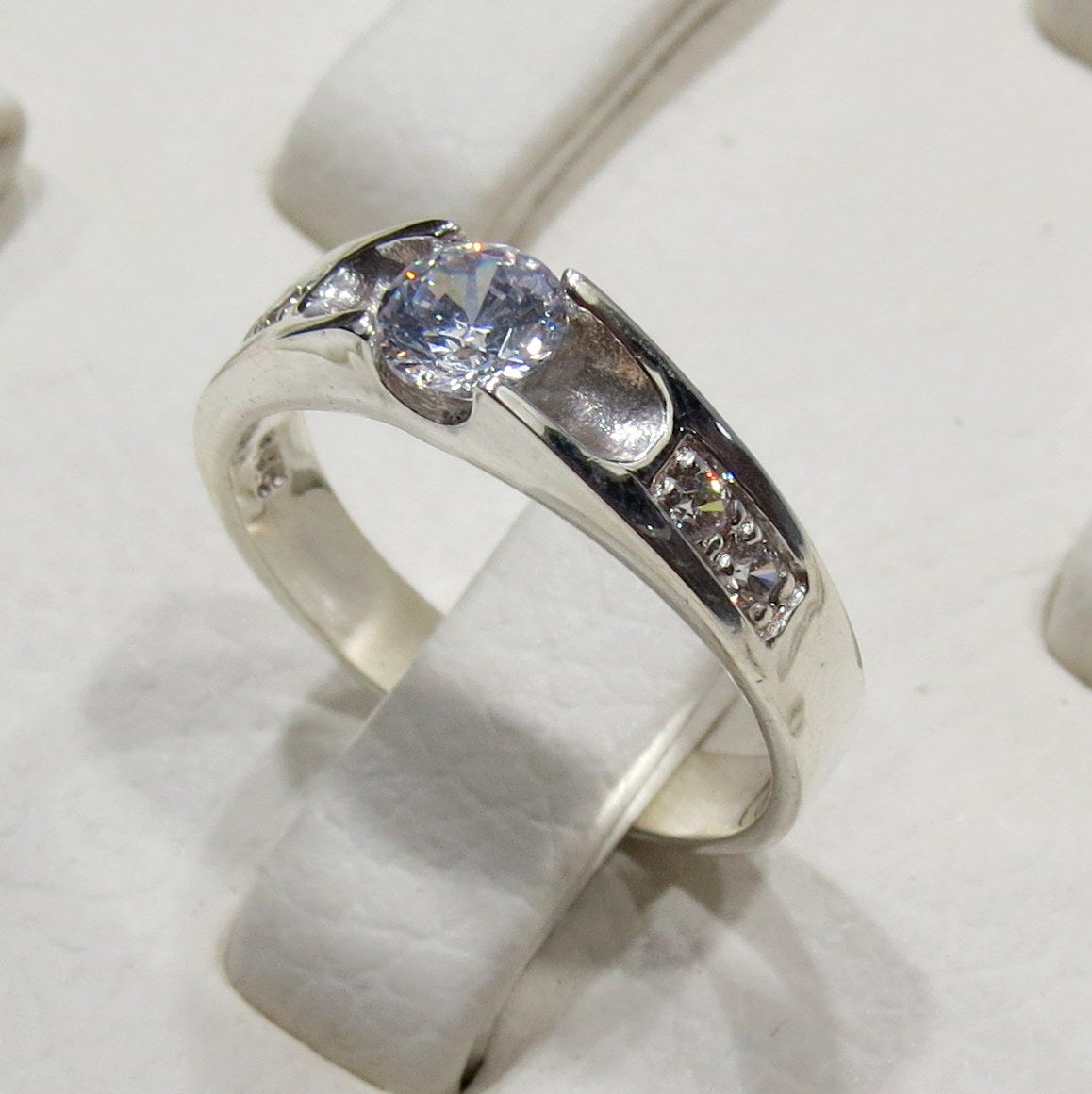 Anillo Fiory de Compromiso en Plata