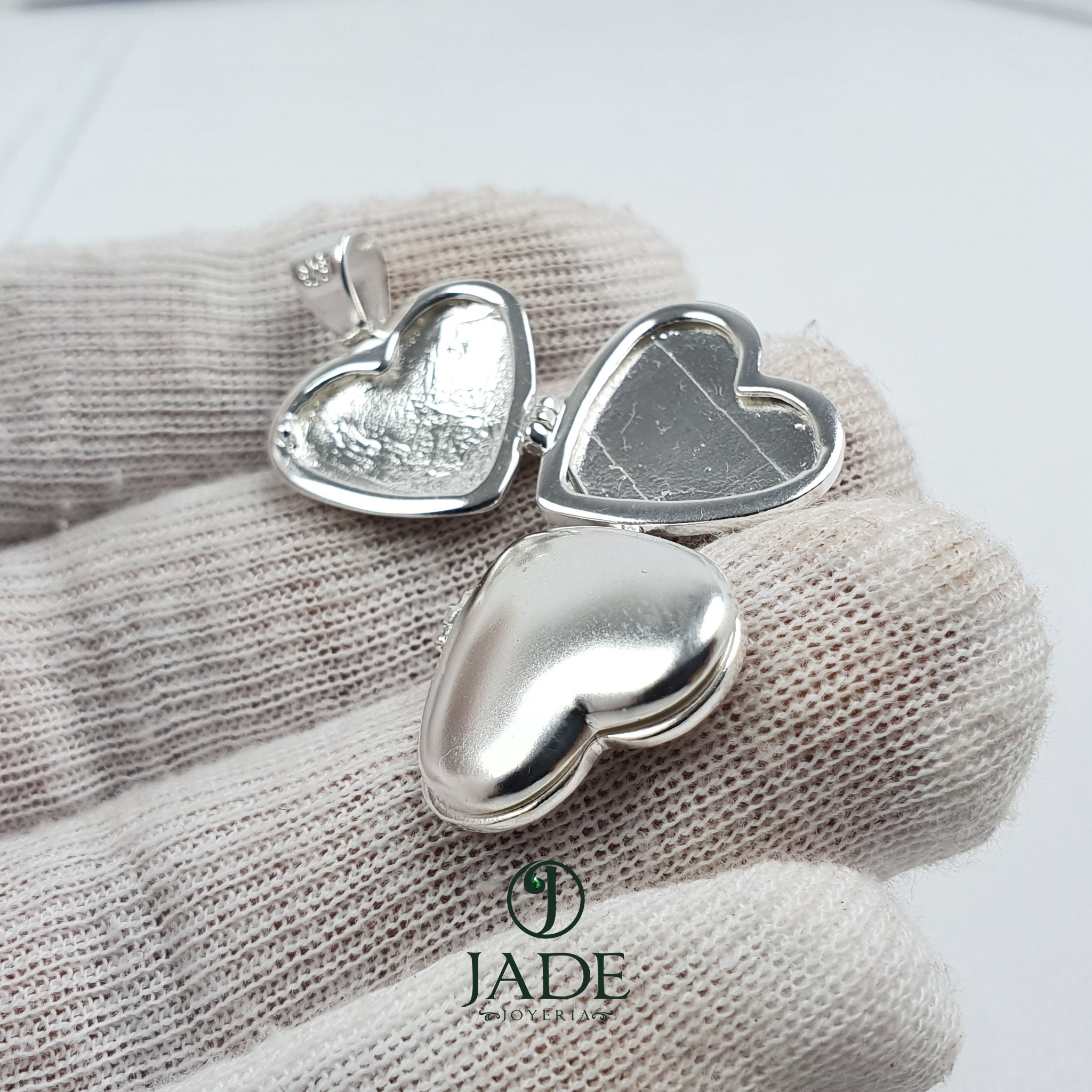 Relicario de corazón para 4 fotos en plata fina