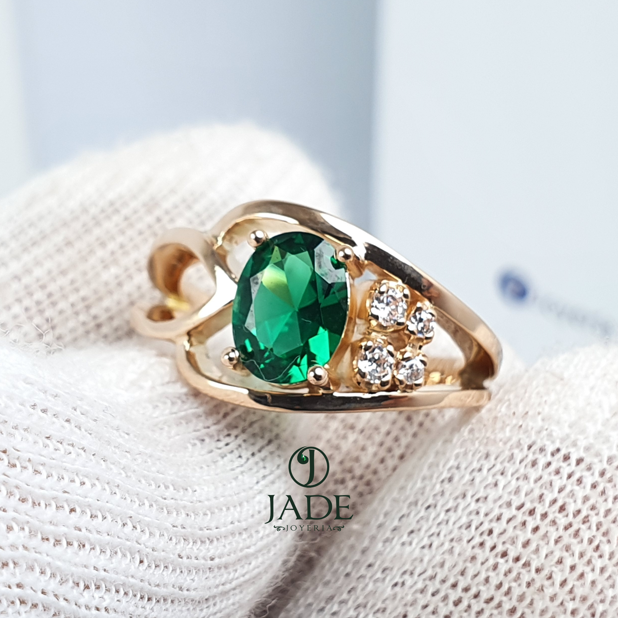 Anillo piedra verde