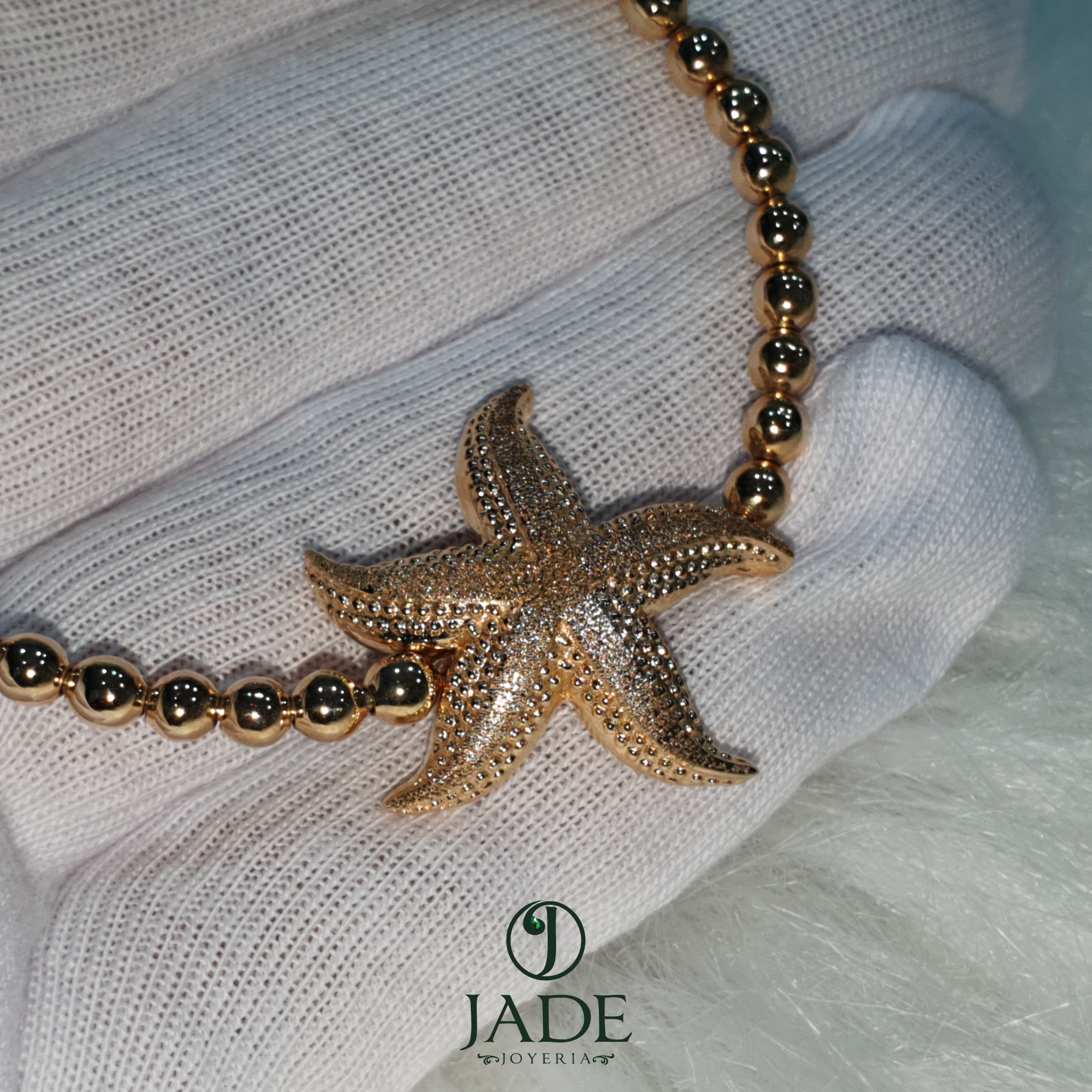 Pulsera bajo del mar