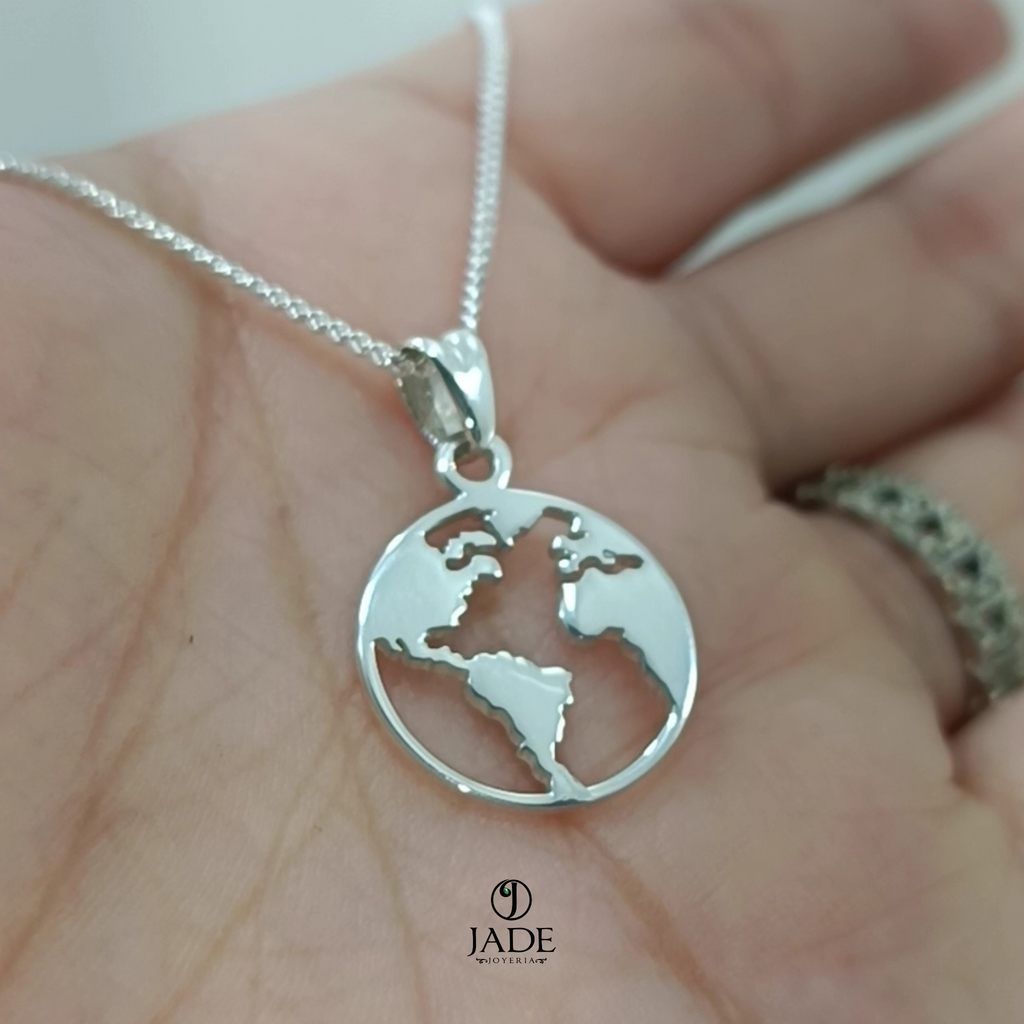 Dije de Mundo en plata
