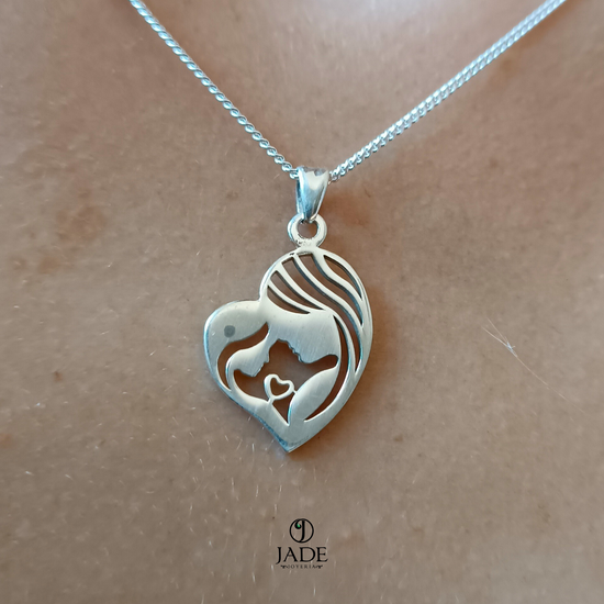 Dije Amor de Madre en plata – Jade18k (vista 2)