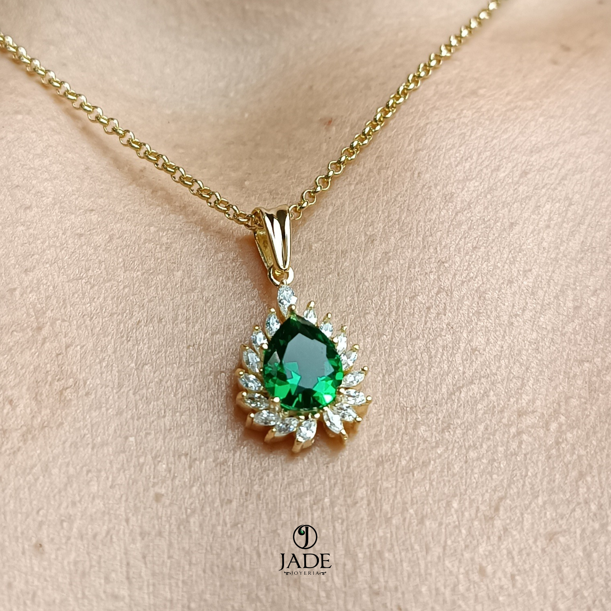 Collar circón verde