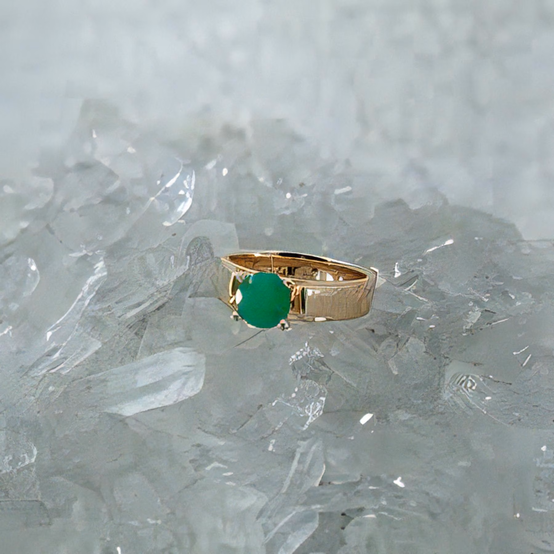 Anillo Esmeralda Flower en Oro de 18k