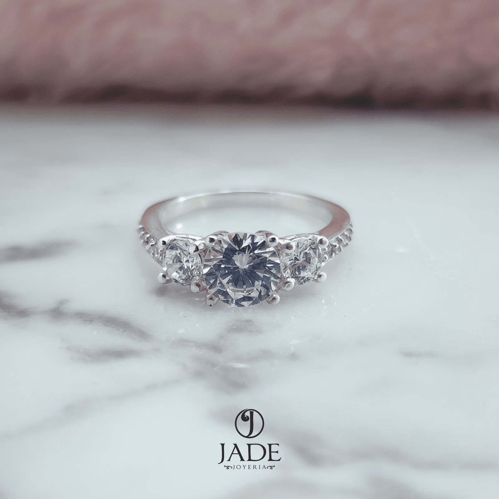 Anillo 3 piedras de Amor en plata fina