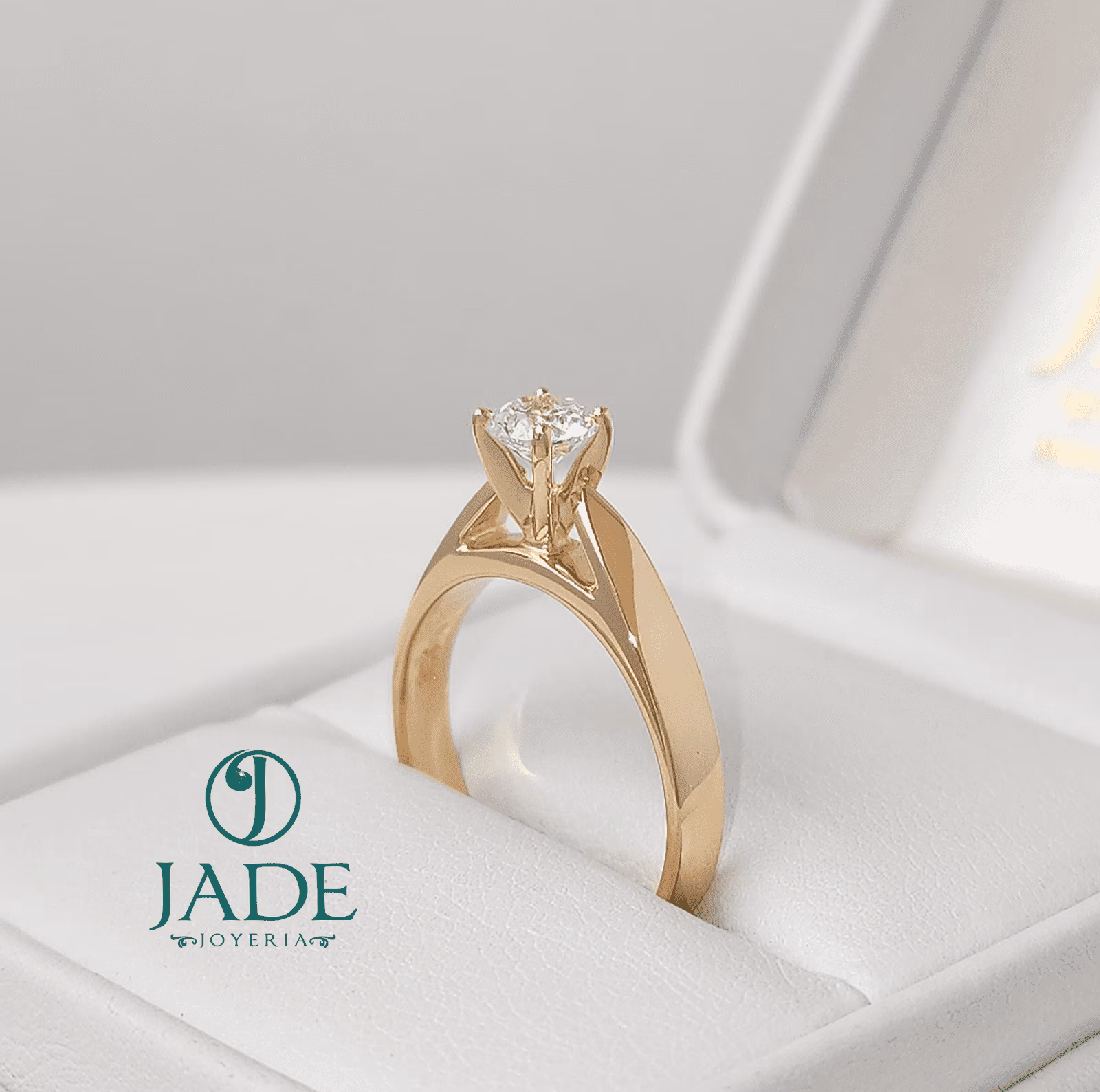 Anillo Aitana de compromiso en oro 18k
