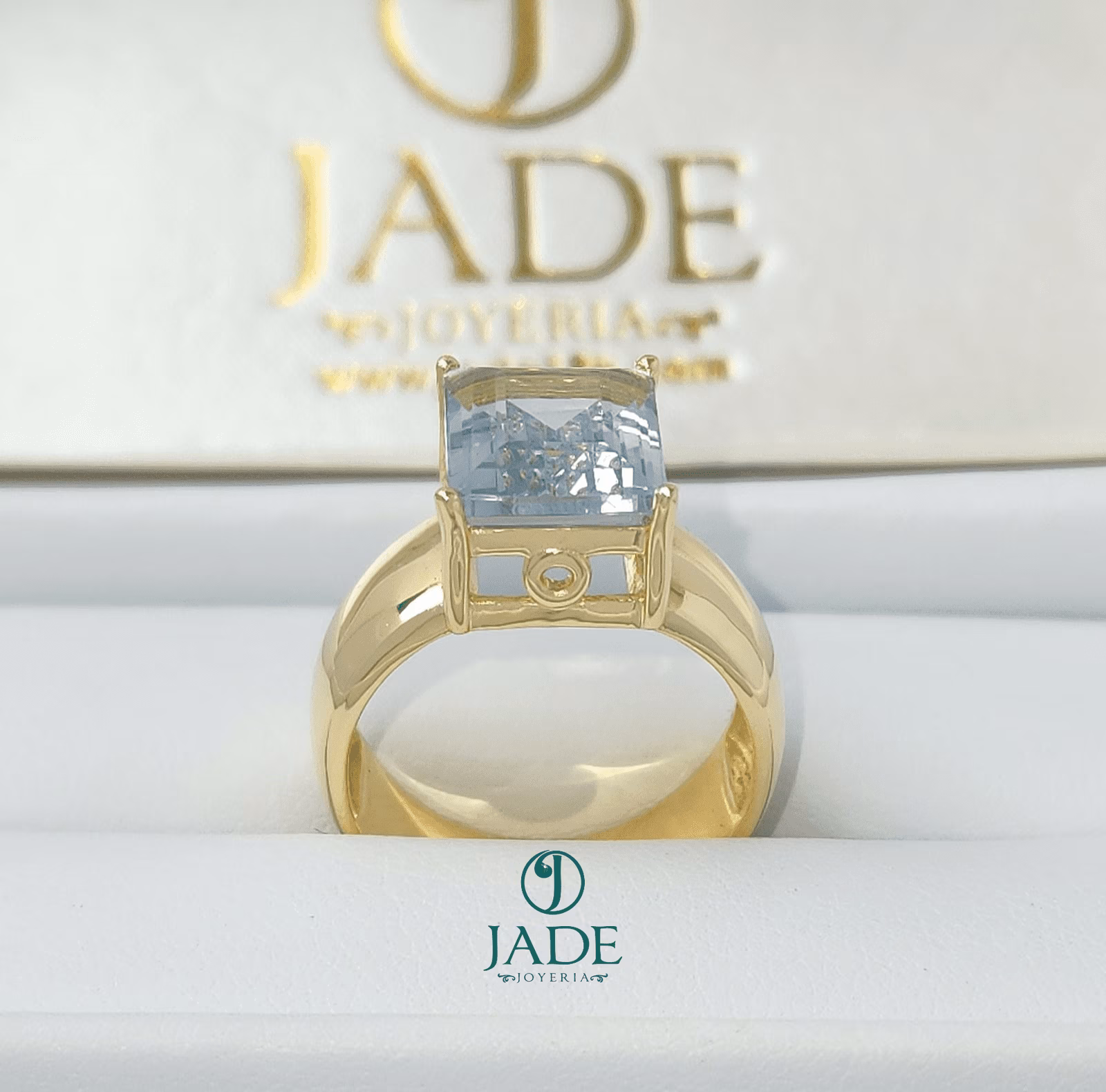 Anillo Antonella en oro 18k