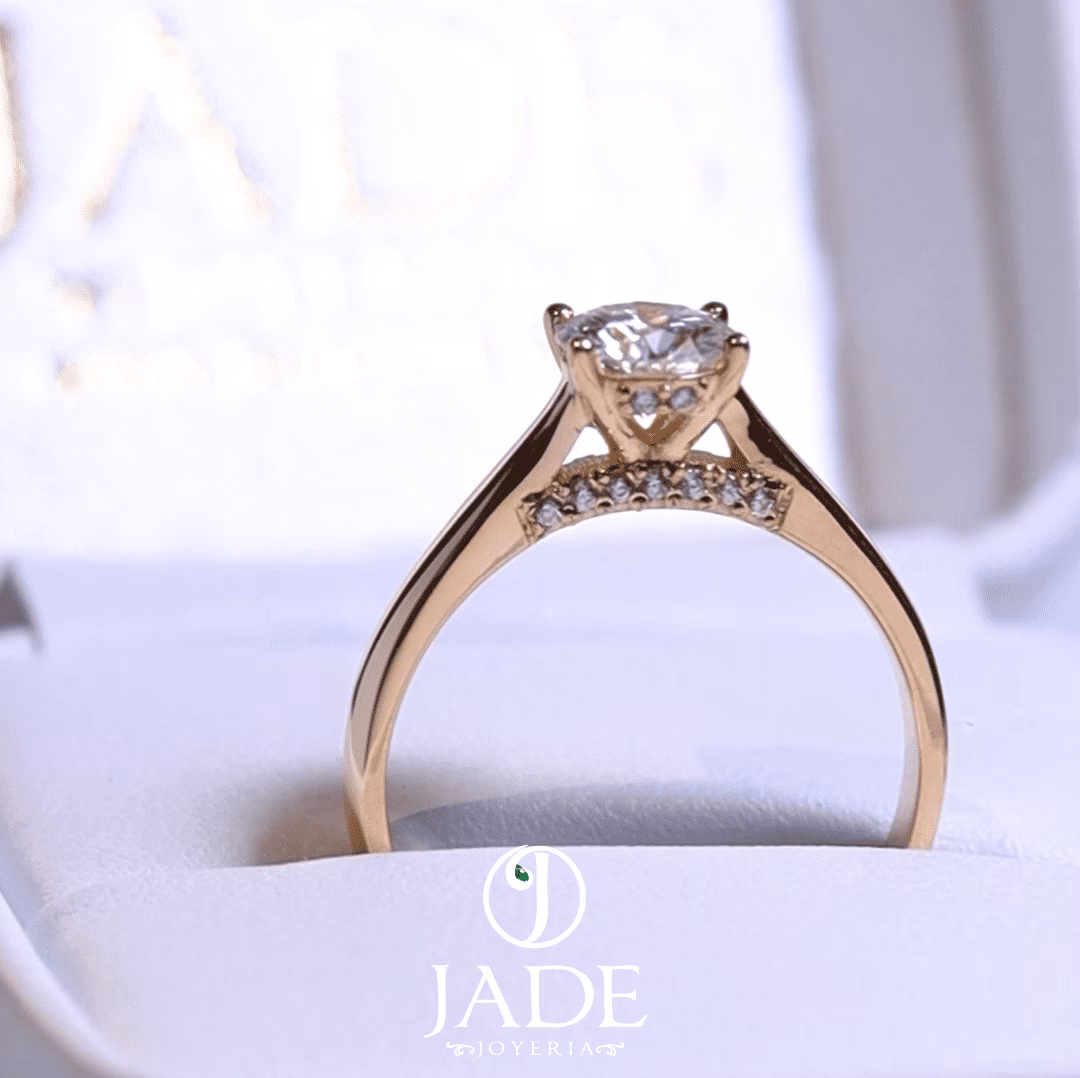 Anillo Malú de compromiso en oro18k