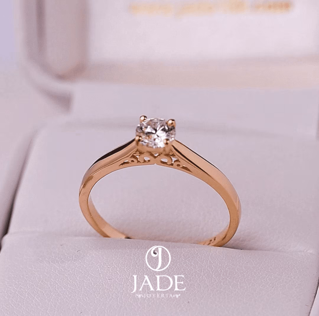 Anillo Yesabel de compromiso en oro 18k