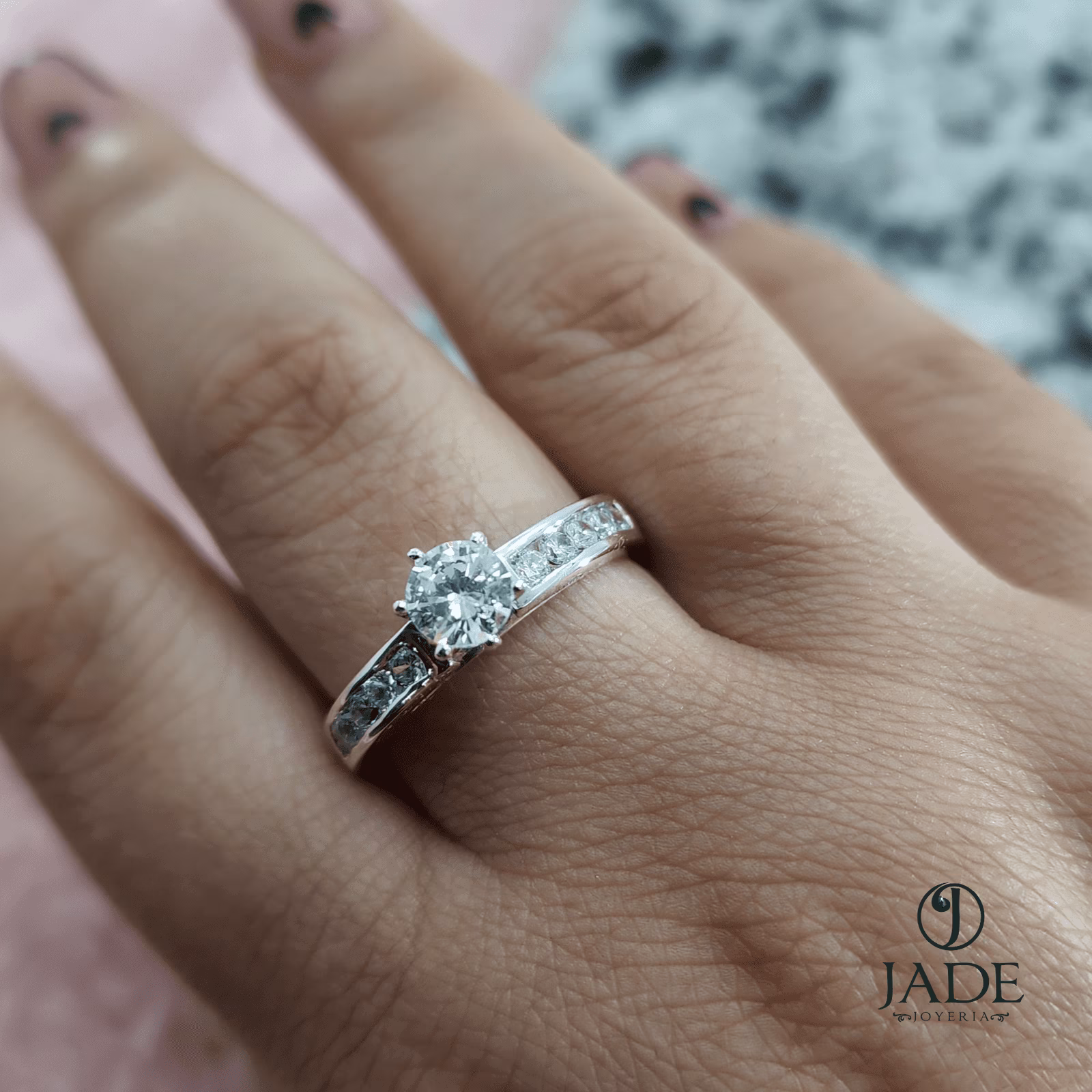 Anillo Selva Compromiso en Plata Engaste Al Riel