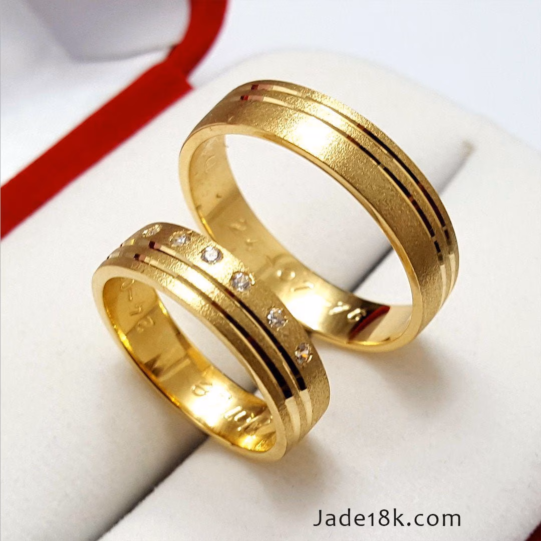 Aros de matrimonio Reyna en Oro de 18k